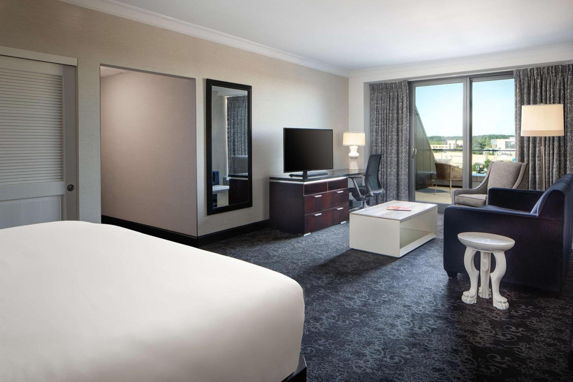 Amway Grand Plaza Hotel, Curio Collection by Hilton photo 57