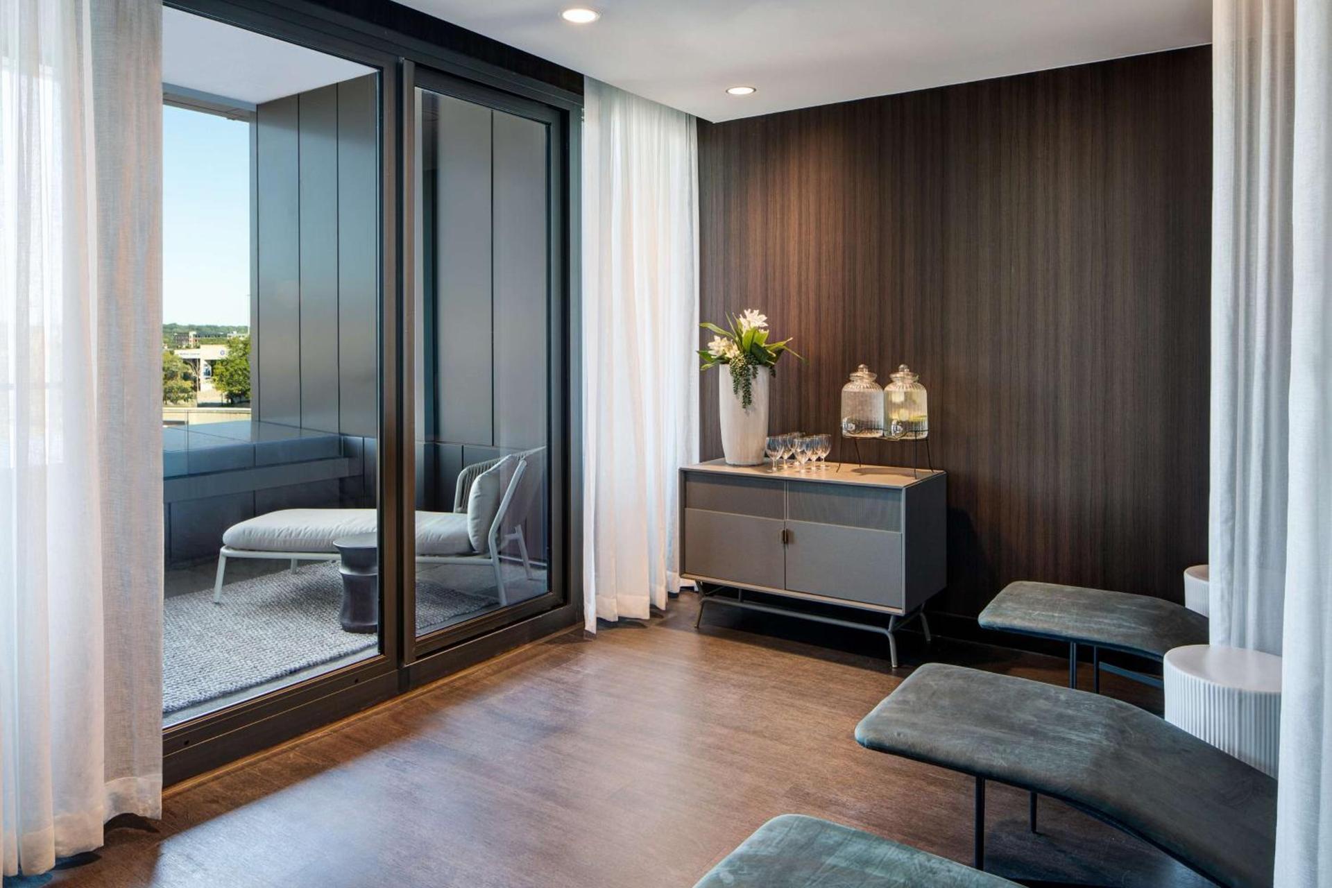 Amway Grand Plaza Hotel, Curio Collection by Hilton photo 79