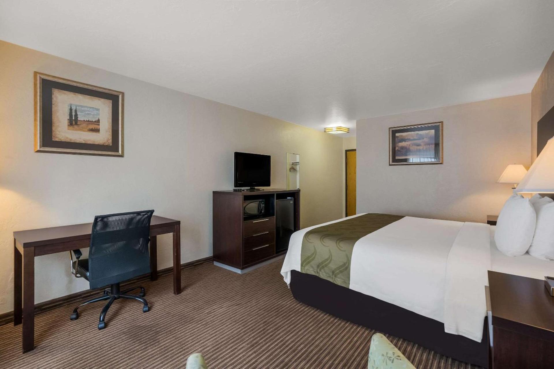 Quality Inn Richfield I-70 photo 14