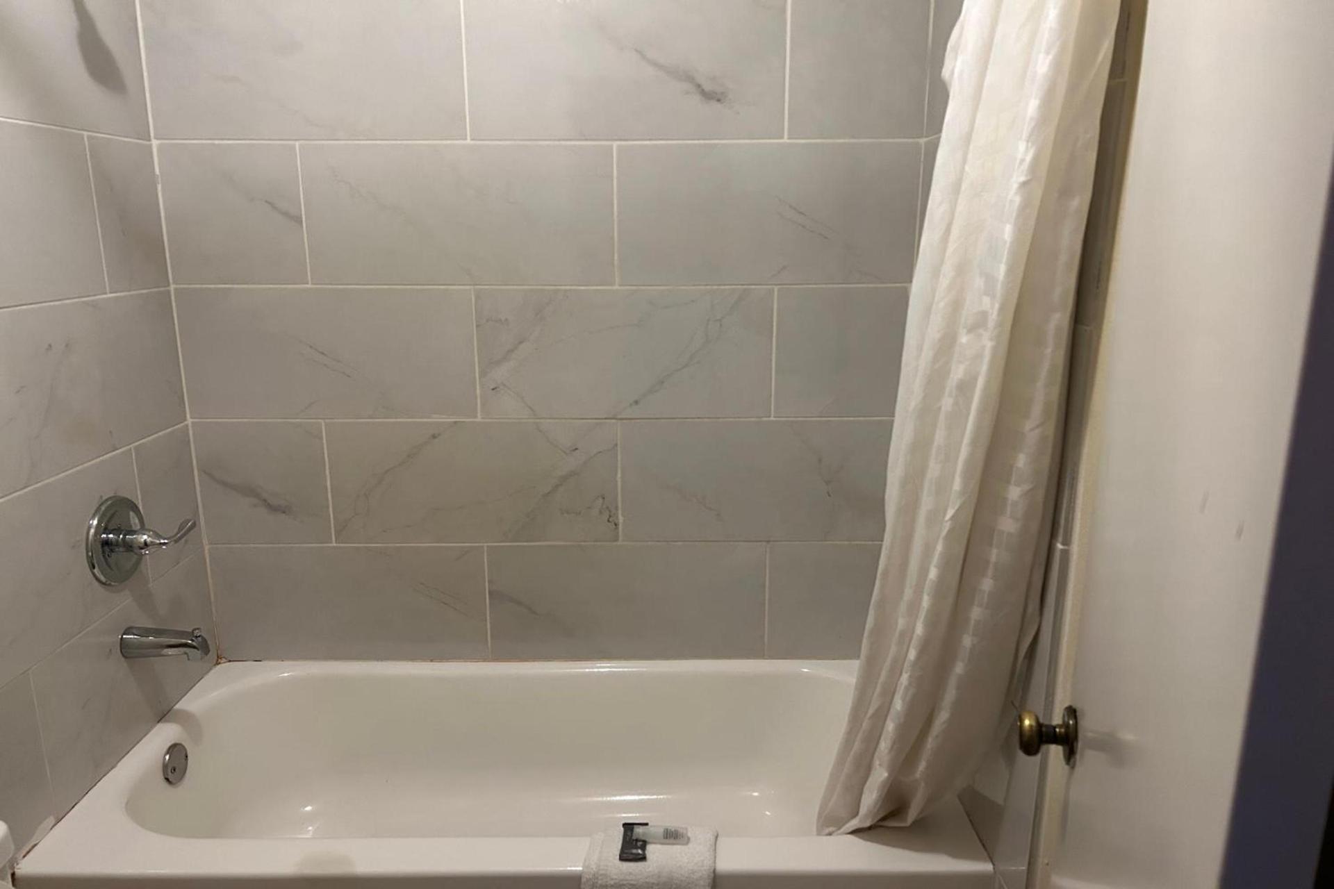 Rodeway Inn & Suites Jefferson photo 16