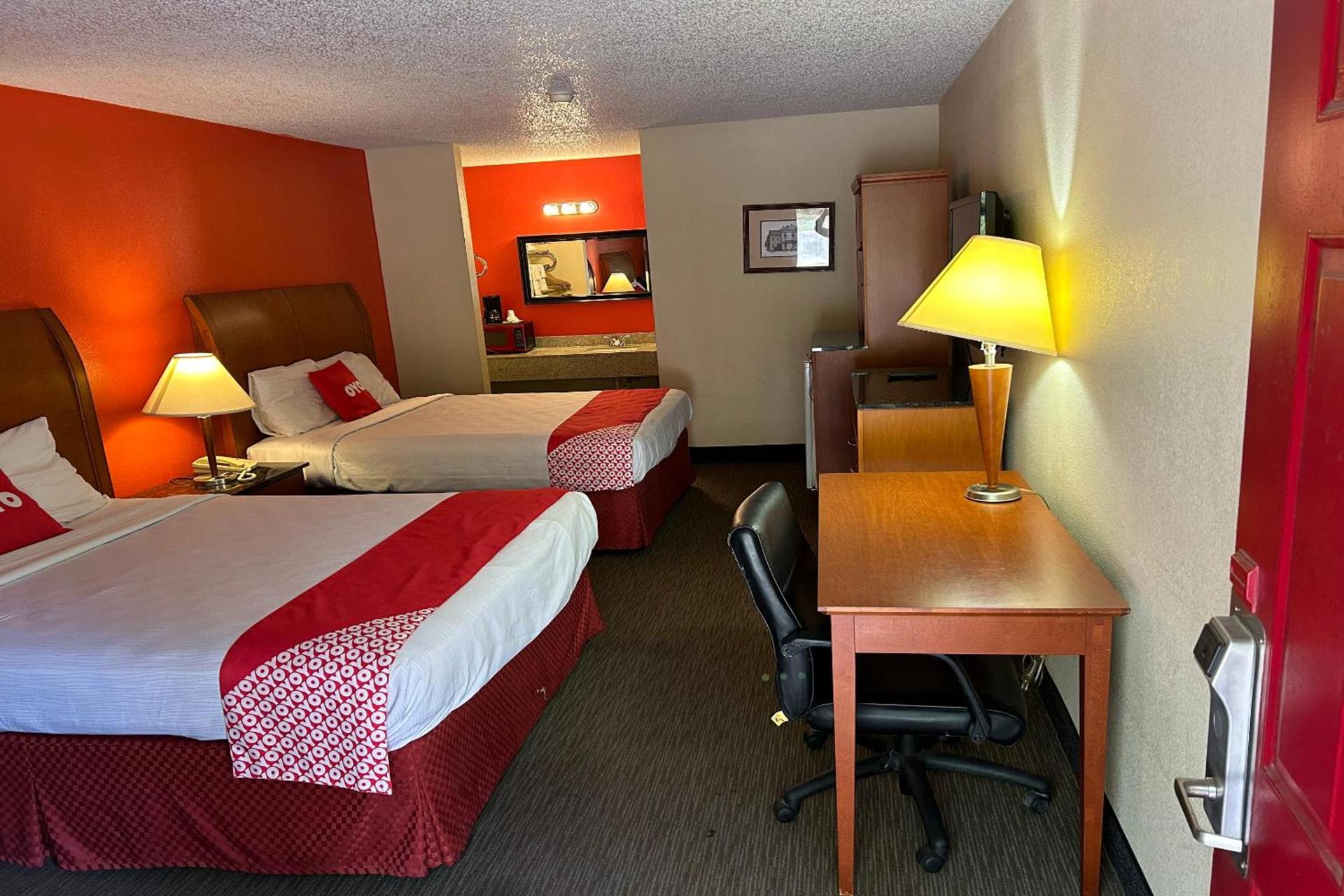 Rodeway Inn & Suites Jefferson photo 17