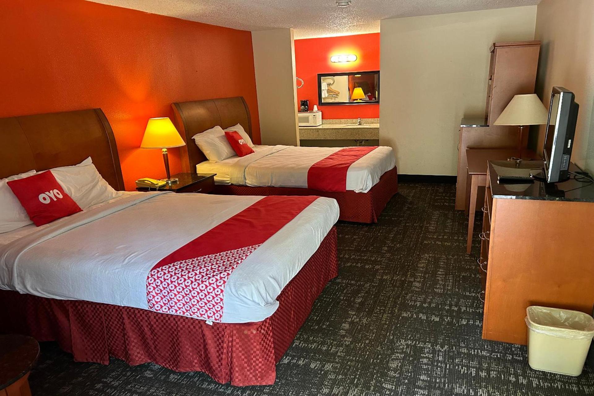Rodeway Inn & Suites Jefferson photo 2