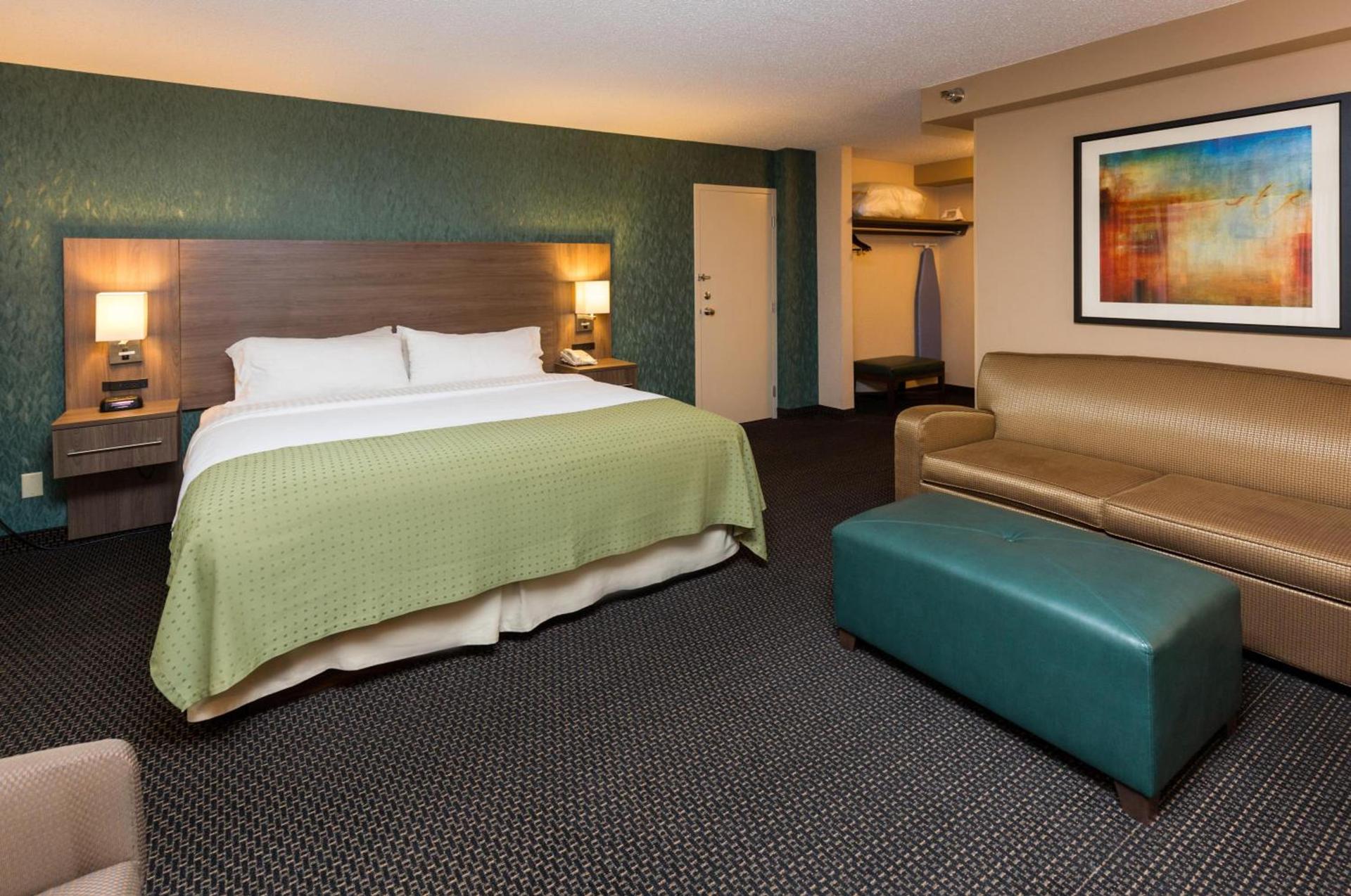 Holiday Inn Des Moines-Downtown-Mercy Campus by IHG photo 6