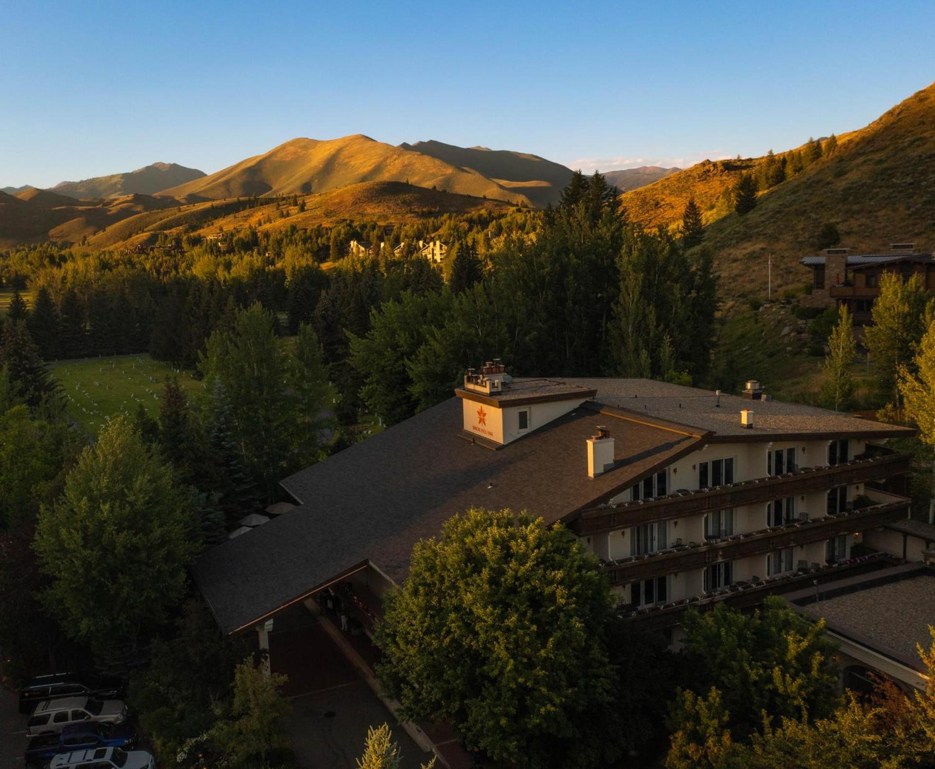 Knob Hill Inn photo 4