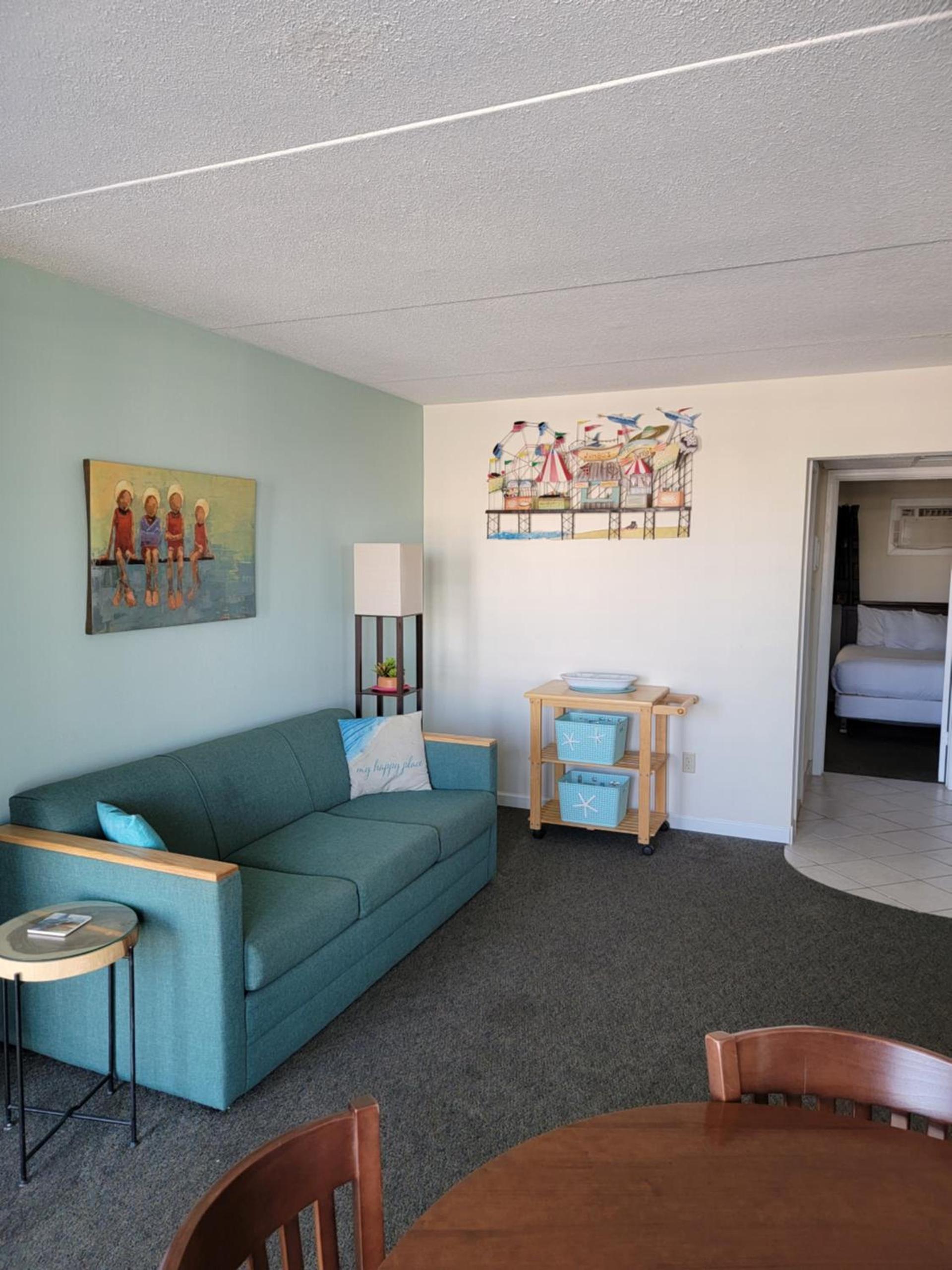 Nassau Inn Beachfront photo 44