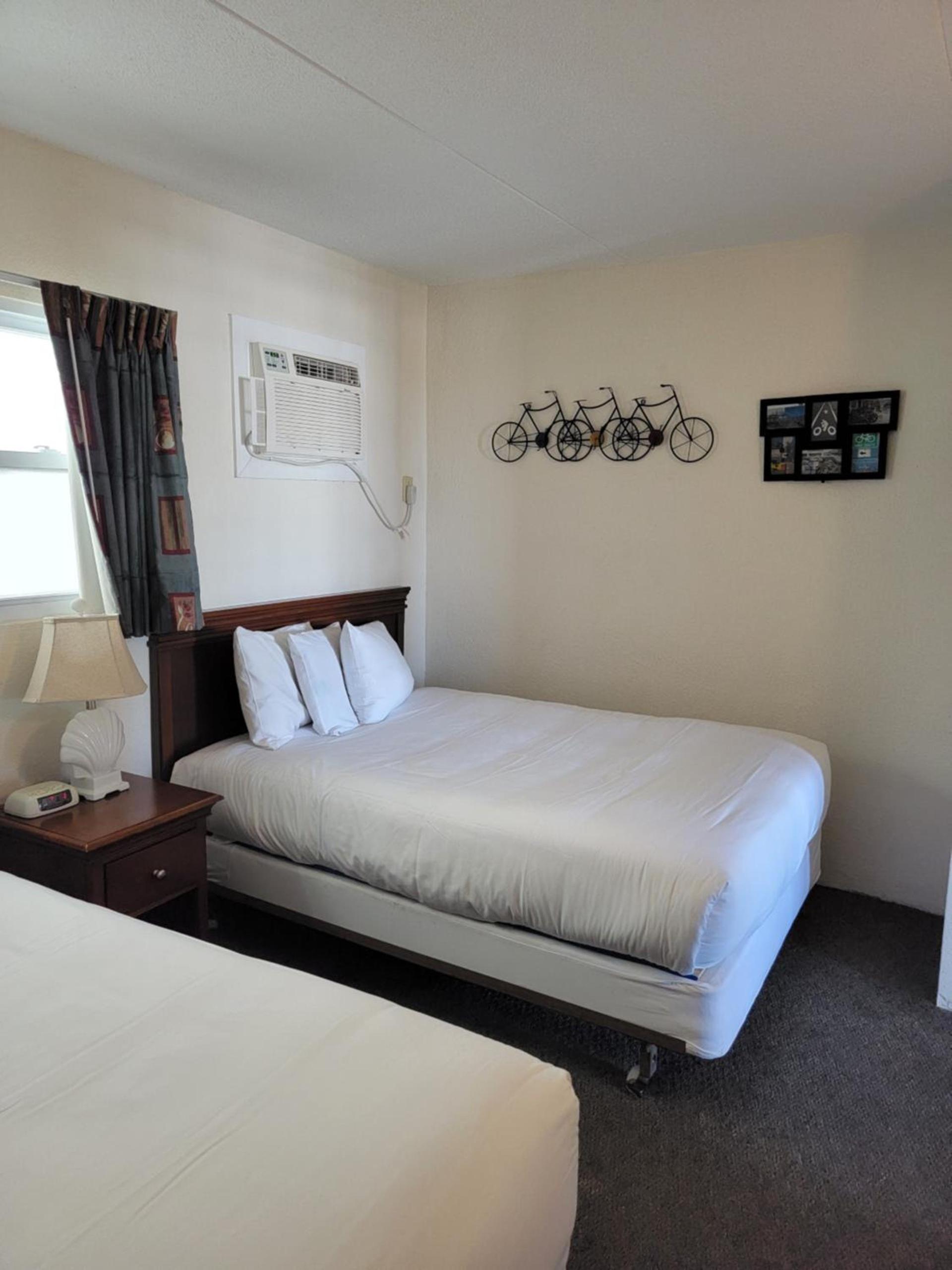 Nassau Inn Beachfront photo 26
