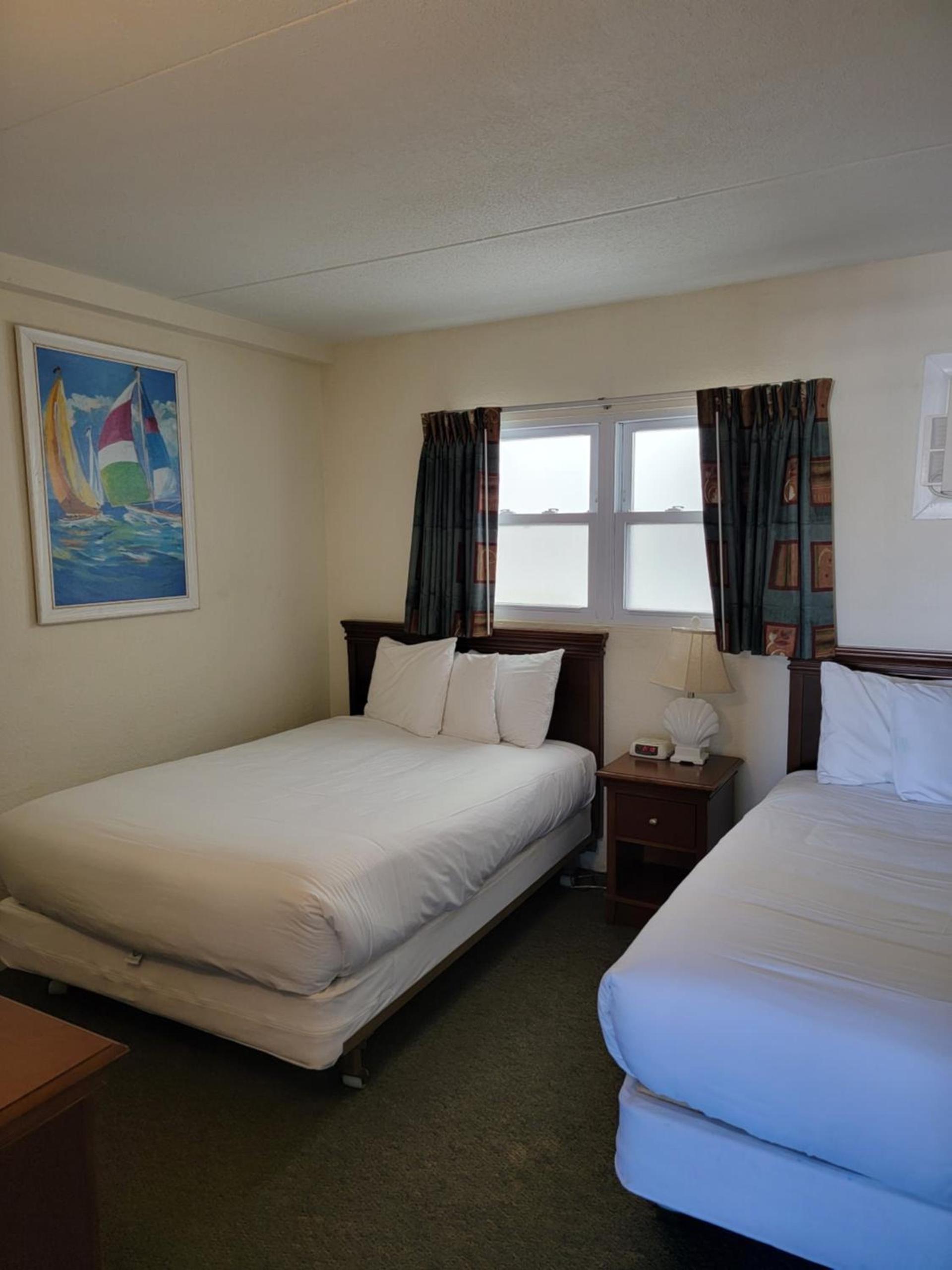 Nassau Inn Beachfront photo 25