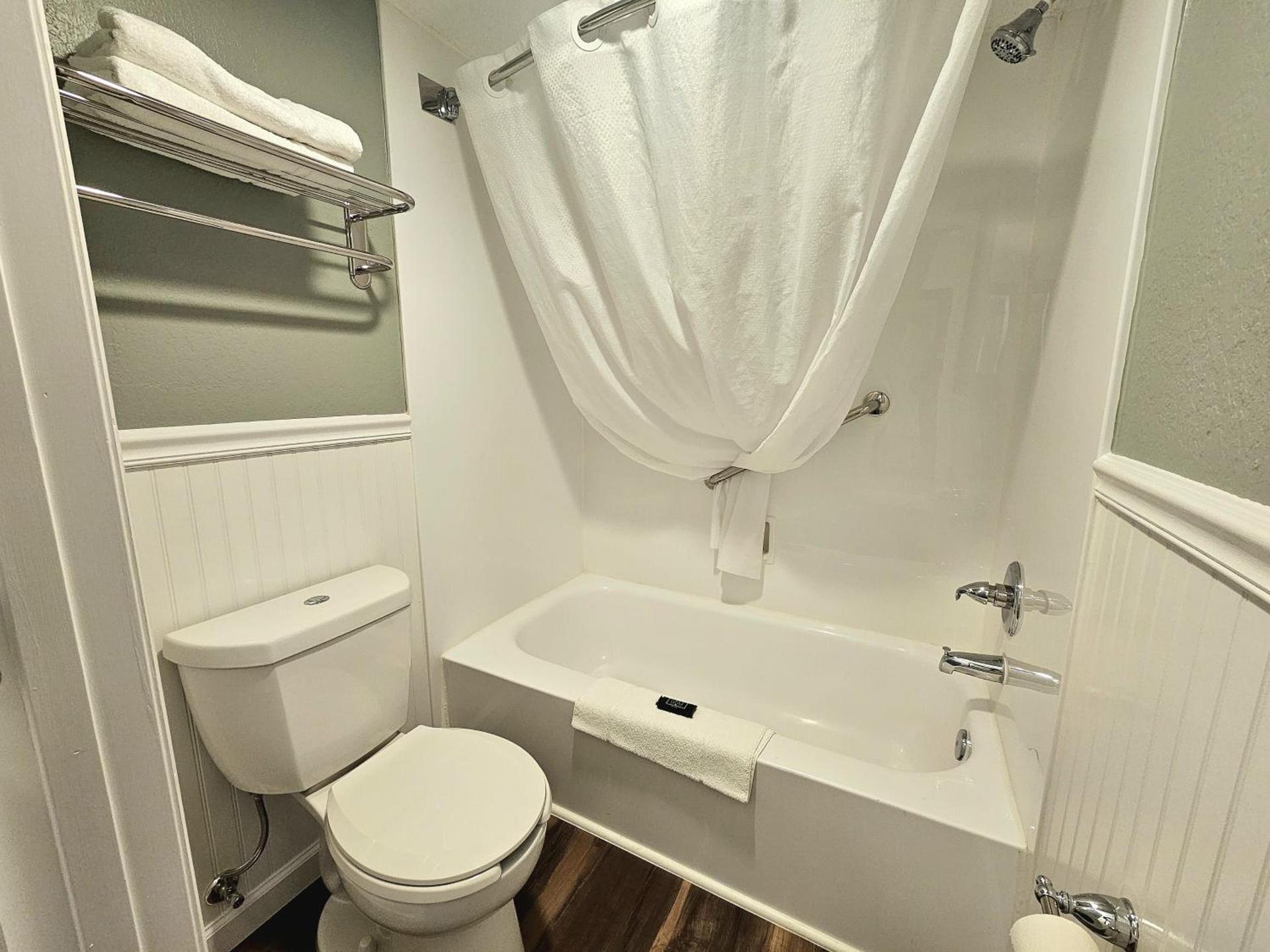 Roadstar Hotel Zephyrhills photo 3