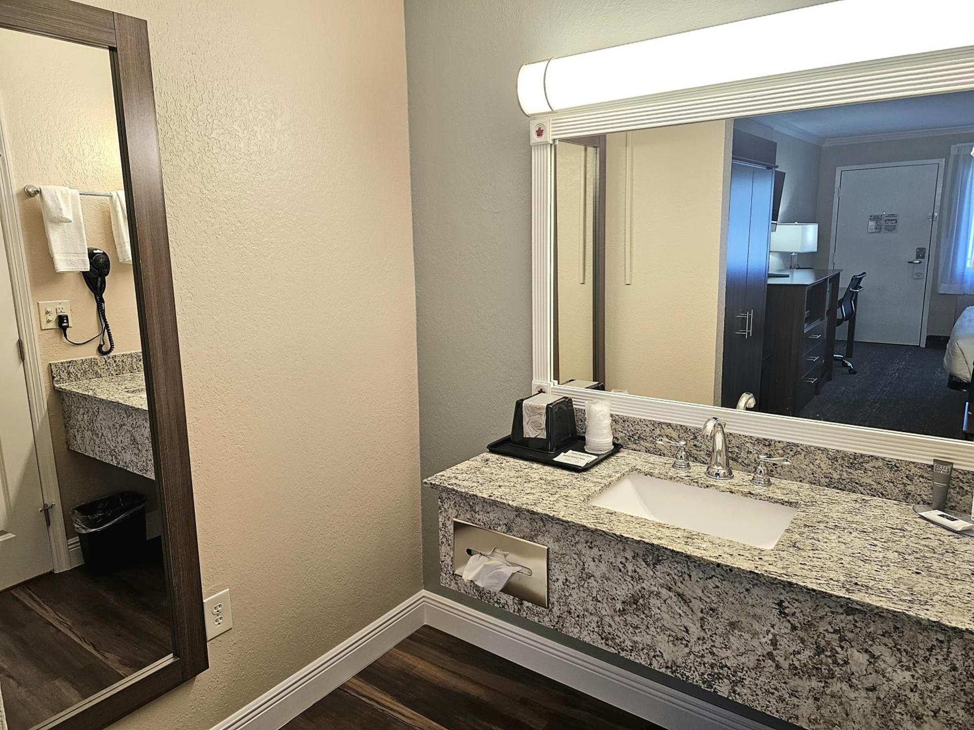 Roadstar Hotel Zephyrhills photo 5