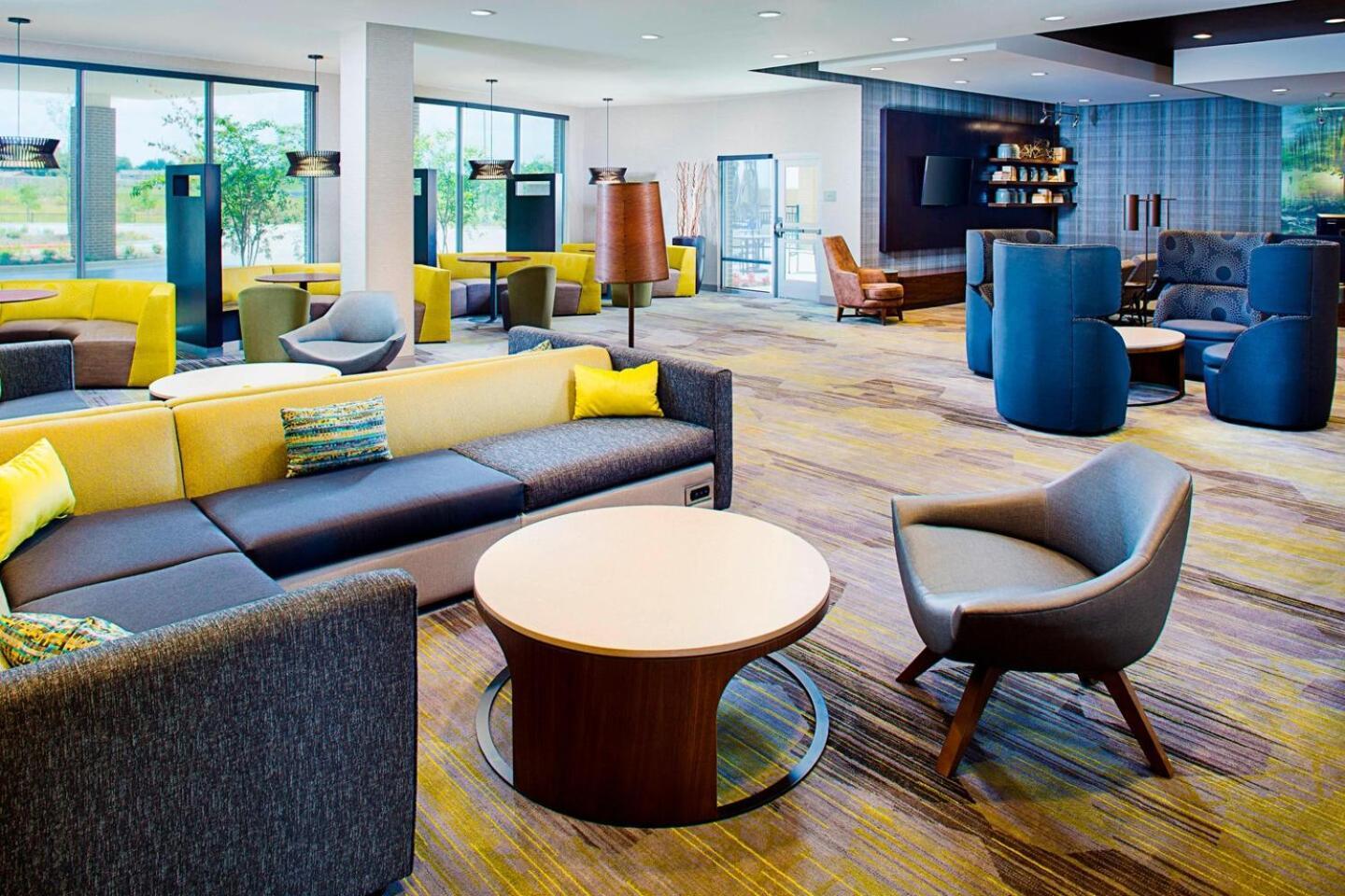 Courtyard by Marriott Dallas Carrollton and Carrollton Conference Center photo 32