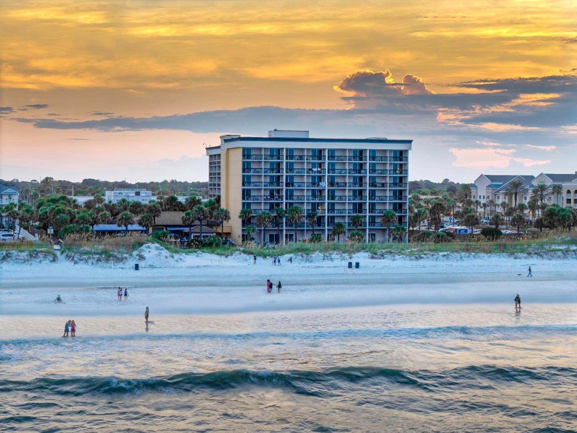 Hampton Inn Oceanfront Jacksonville Beach photo 56