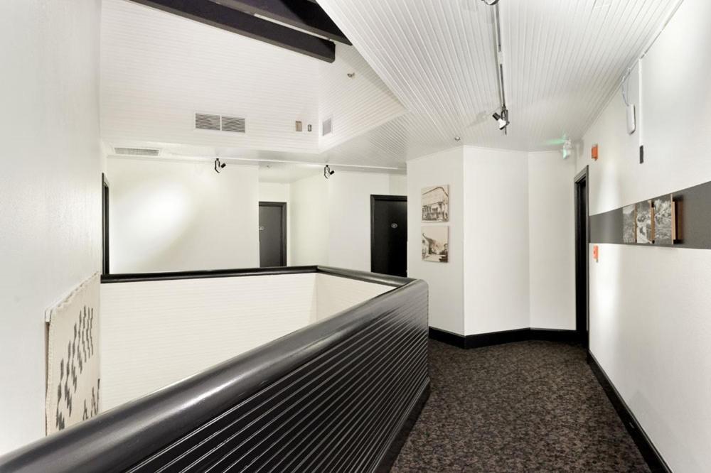 Independence Square Unit 313, Downtown Hotel Room in Aspen with Rooftop Hot Tub photo 6
