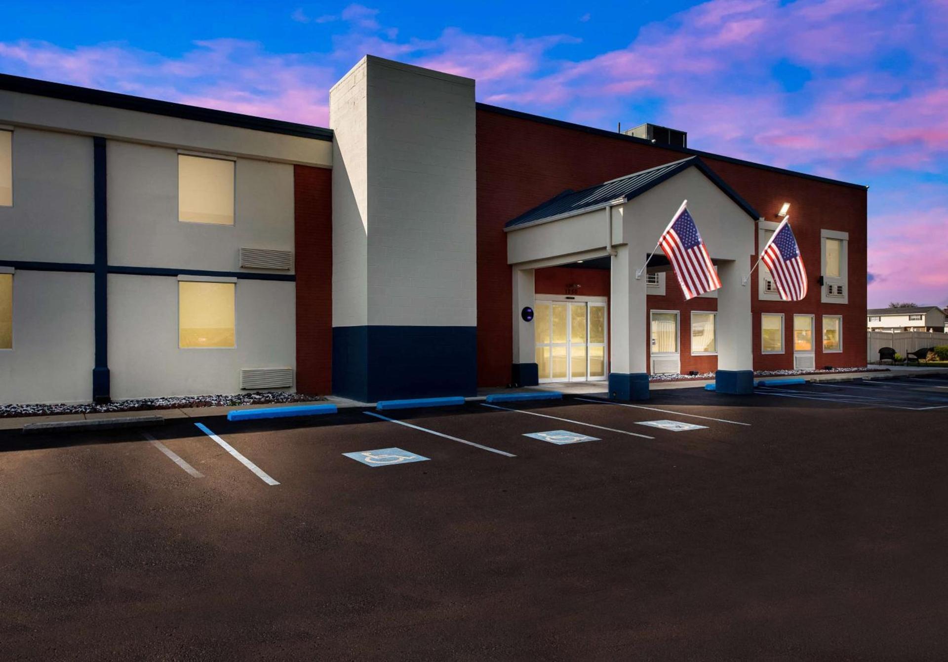 Best Western Adena Inn photo 49