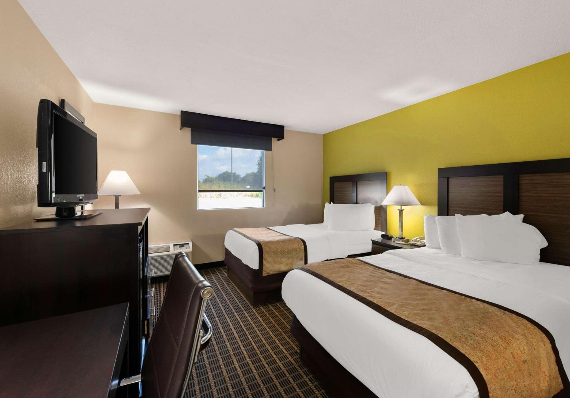 Best Western Adena Inn photo 10