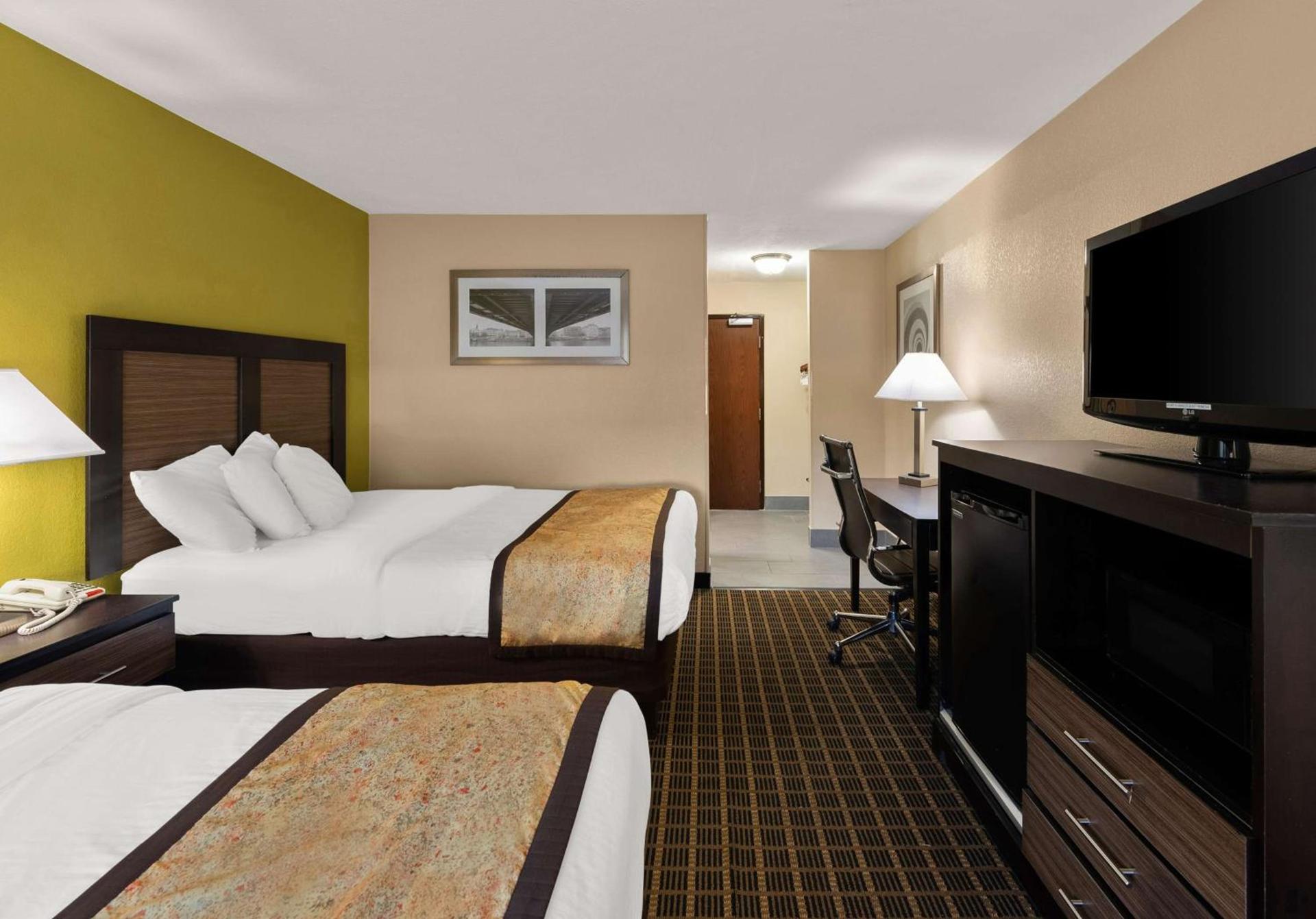 Best Western Adena Inn photo 13