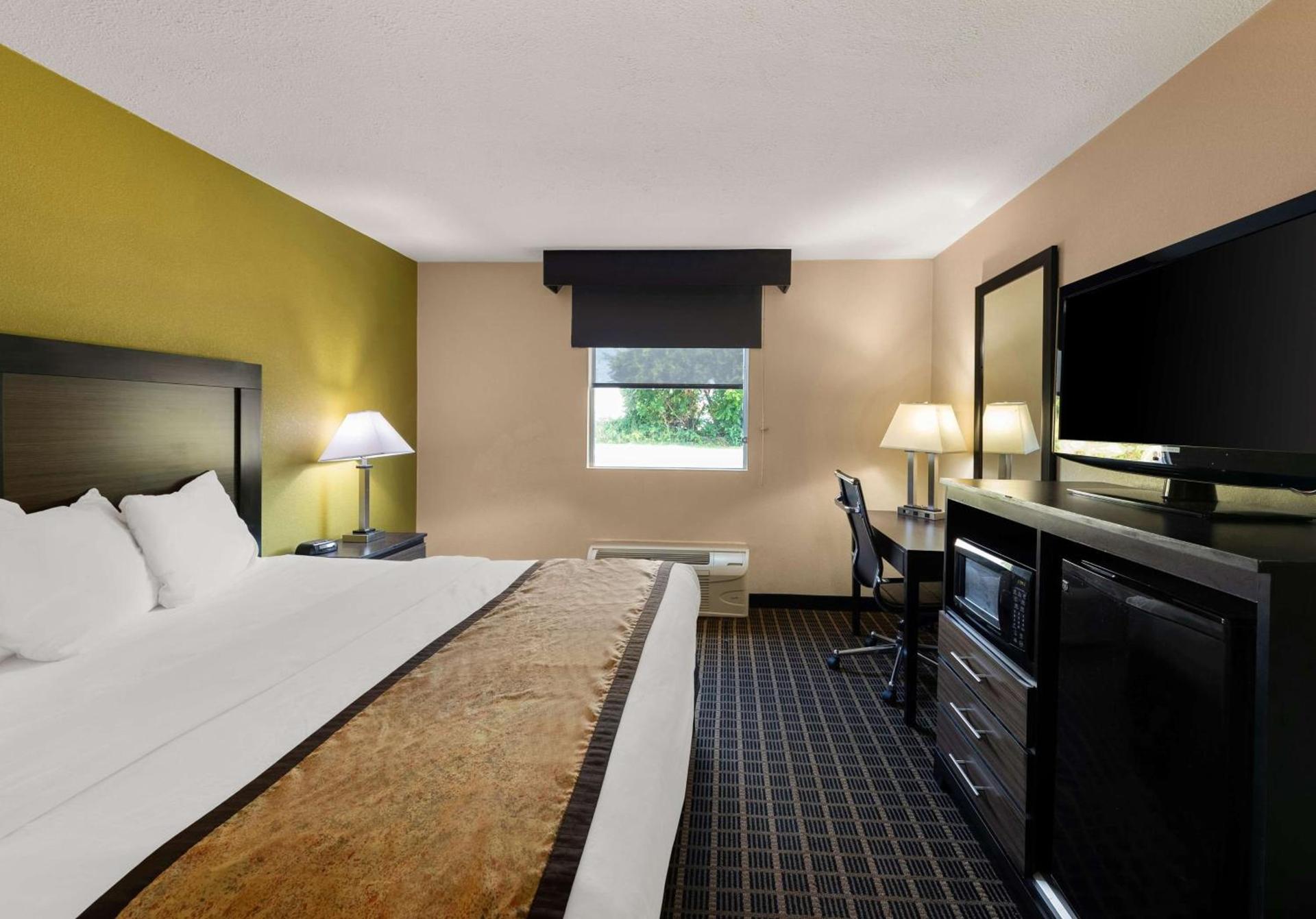 Best Western Adena Inn photo 23
