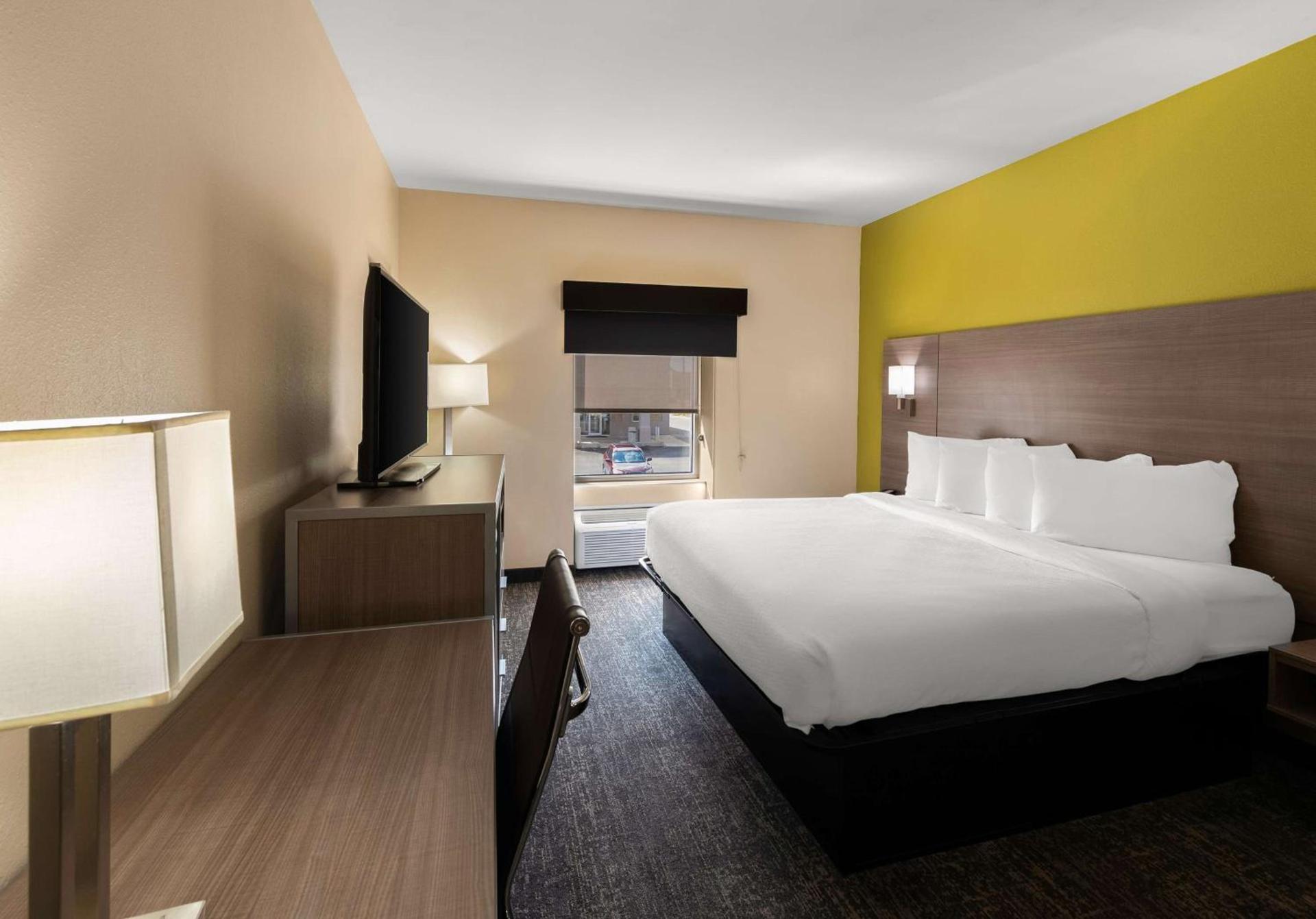 Best Western Adena Inn photo 26