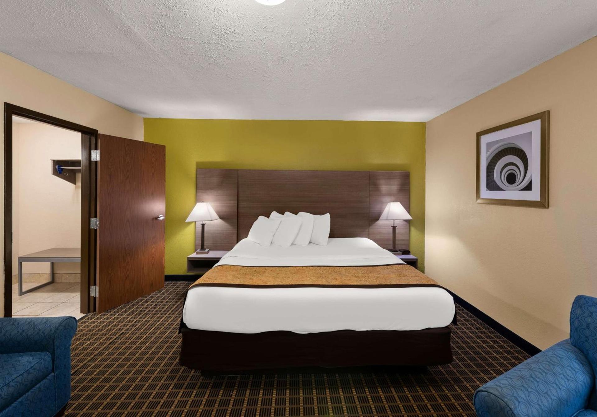 Best Western Adena Inn photo 45