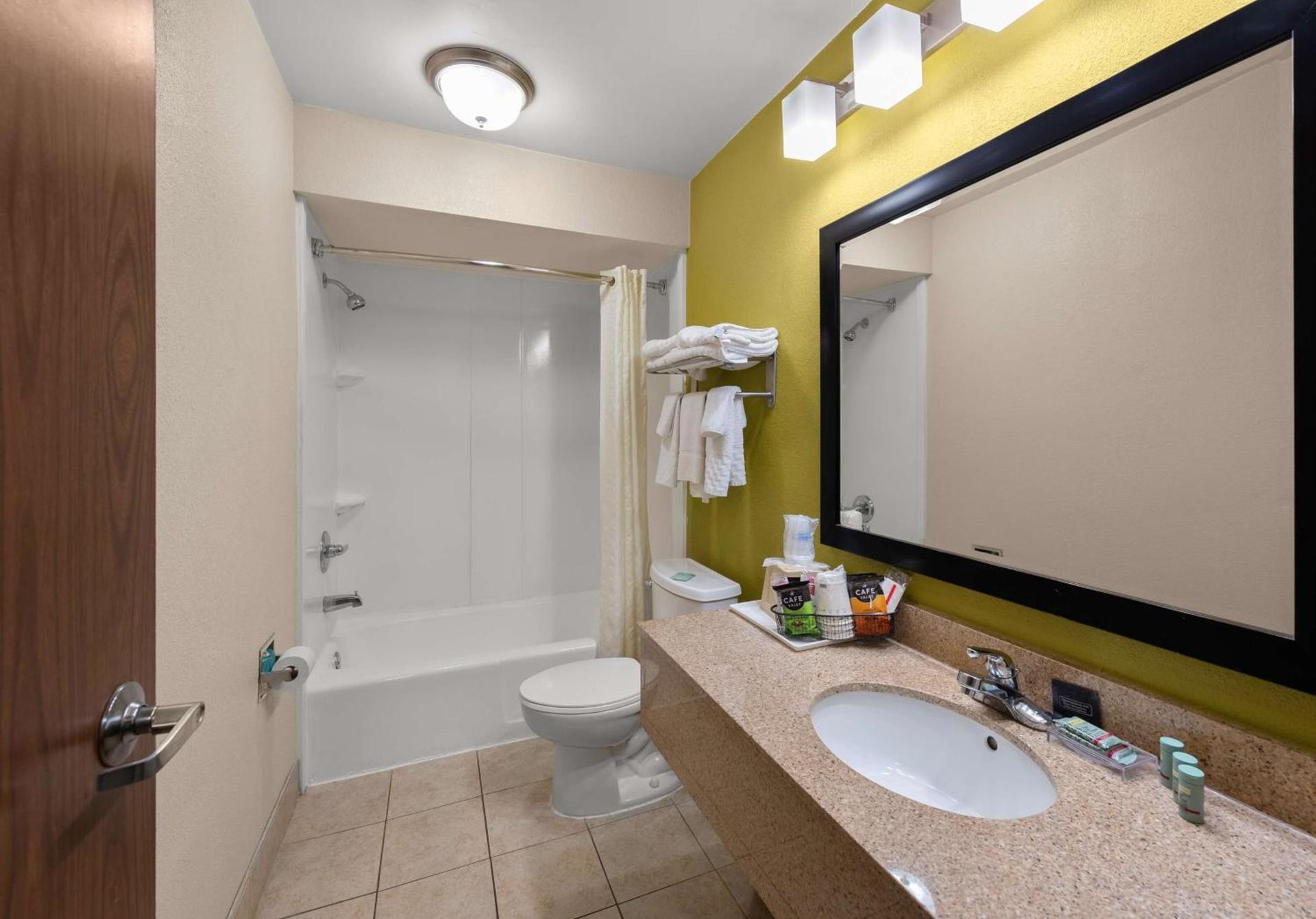 Best Western Adena Inn photo 50