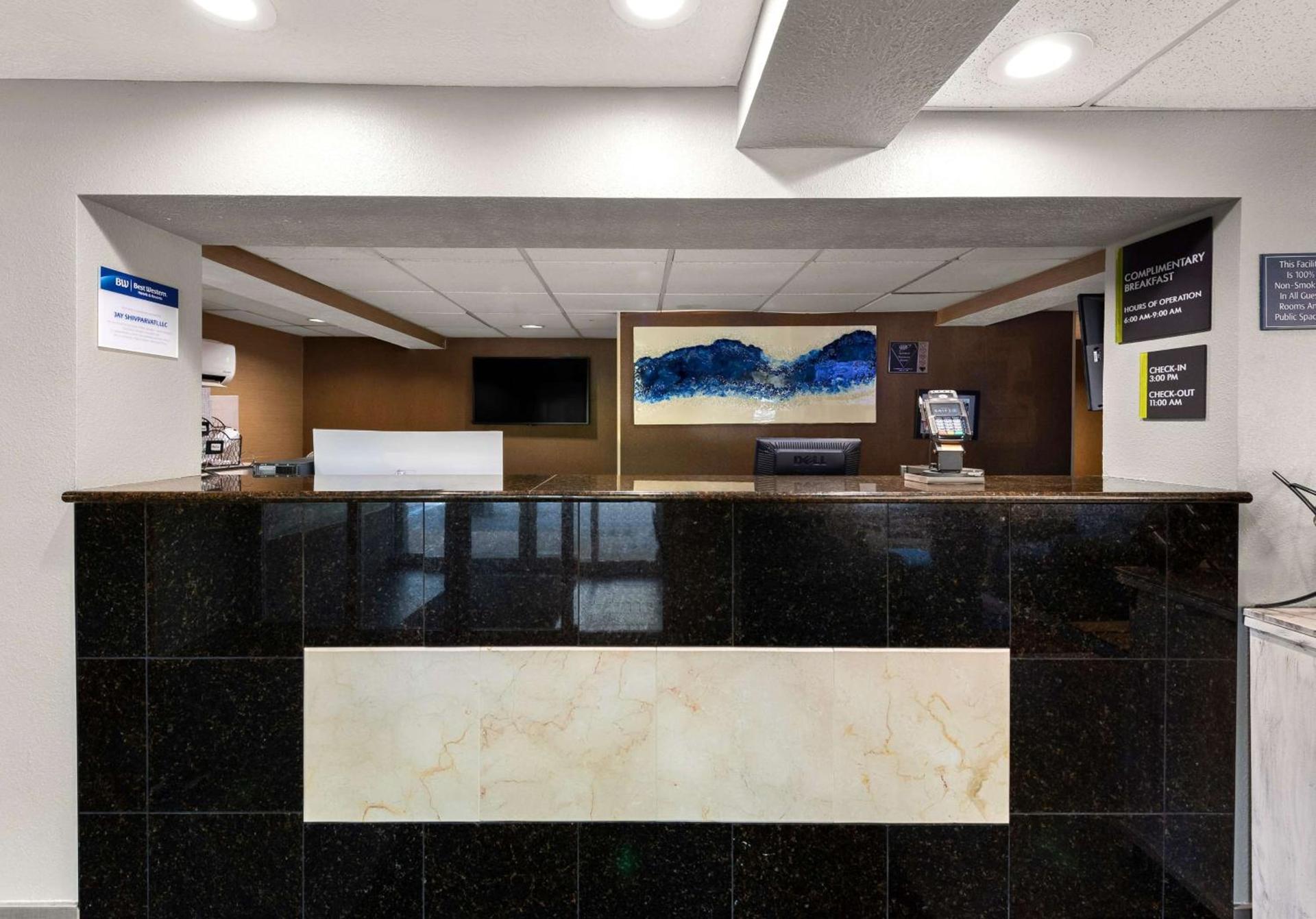 Best Western Adena Inn photo 7