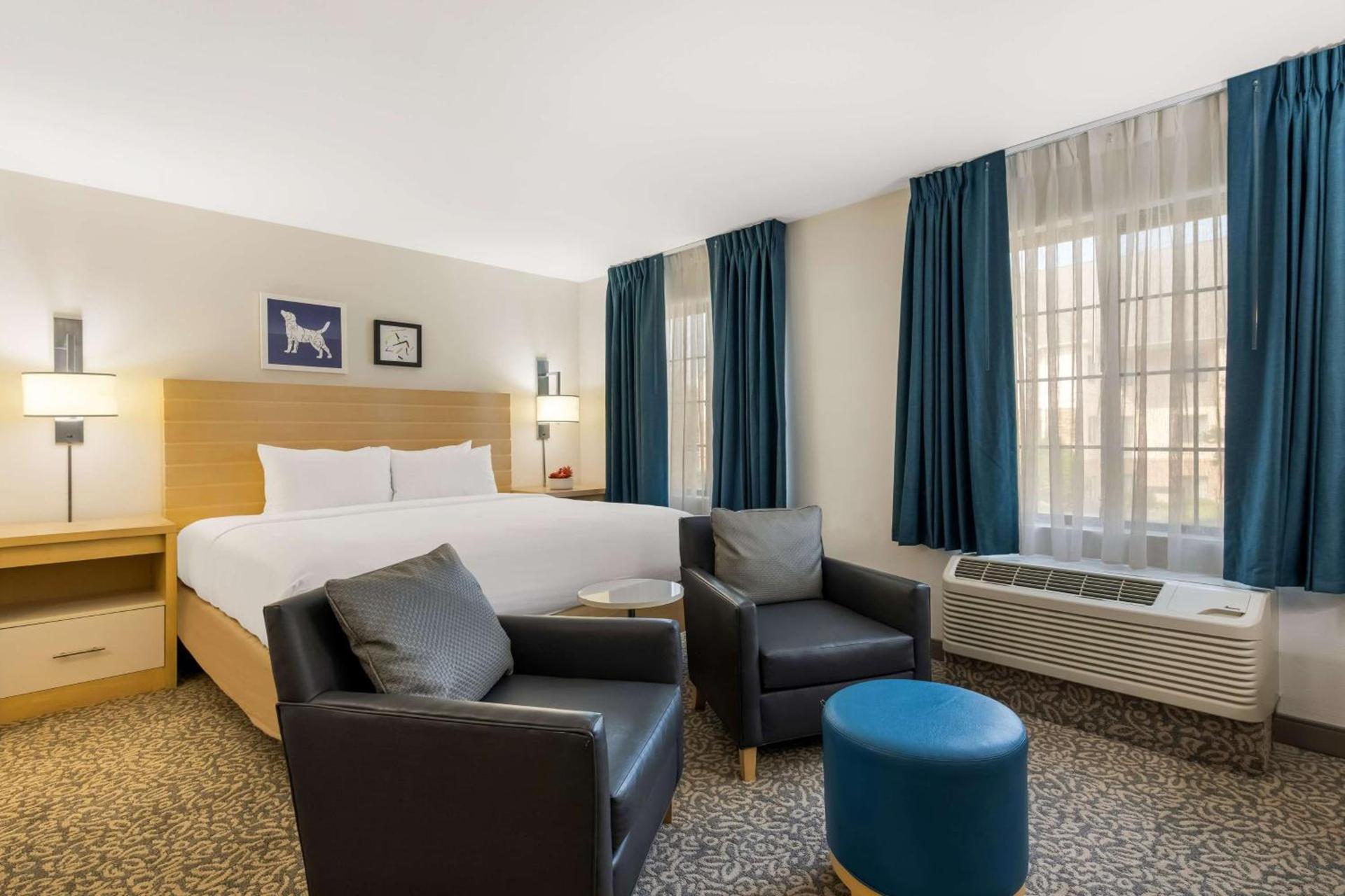Sonesta ES Suites Charlotte Arrowood photo 22