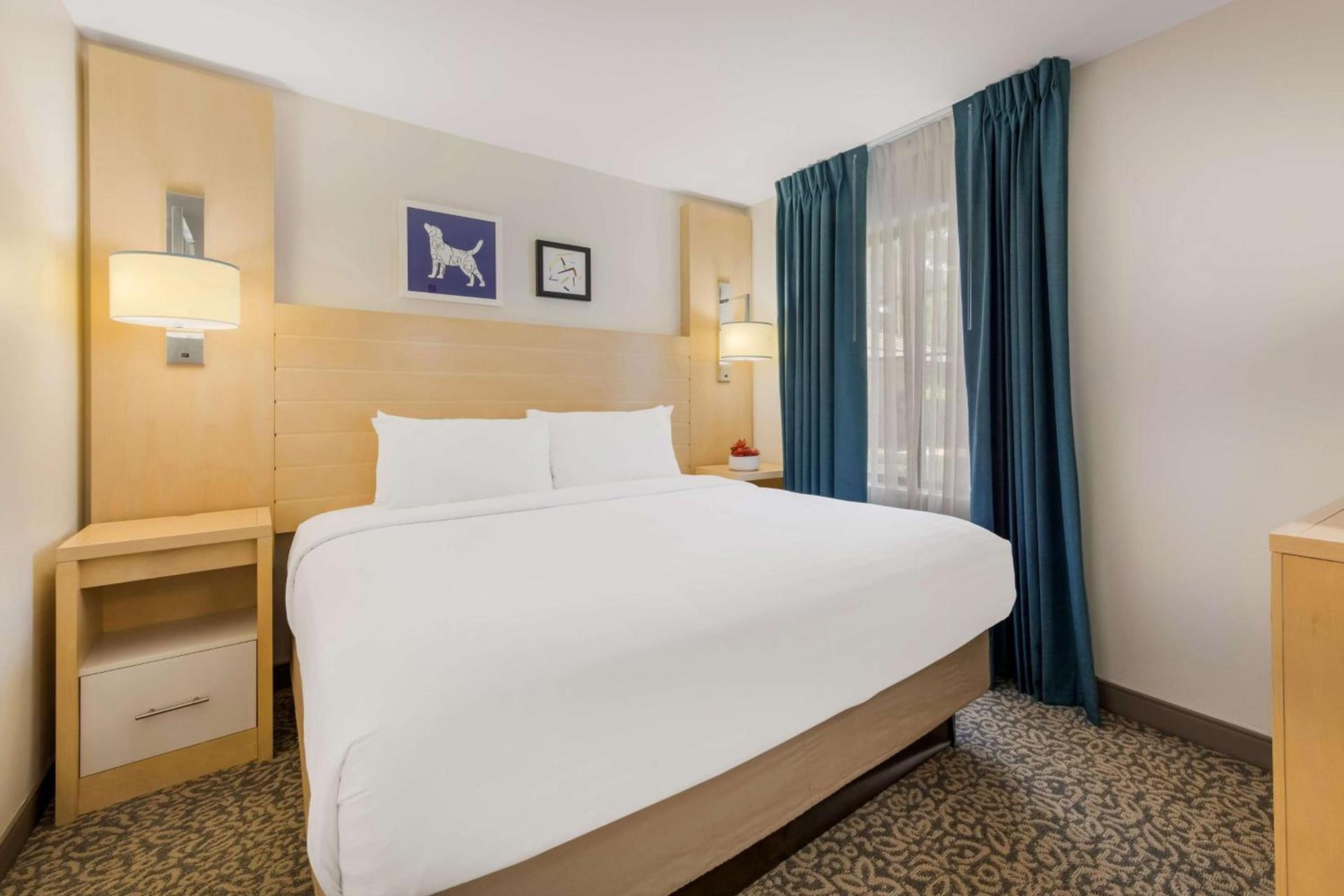 Sonesta ES Suites Charlotte Arrowood photo 31