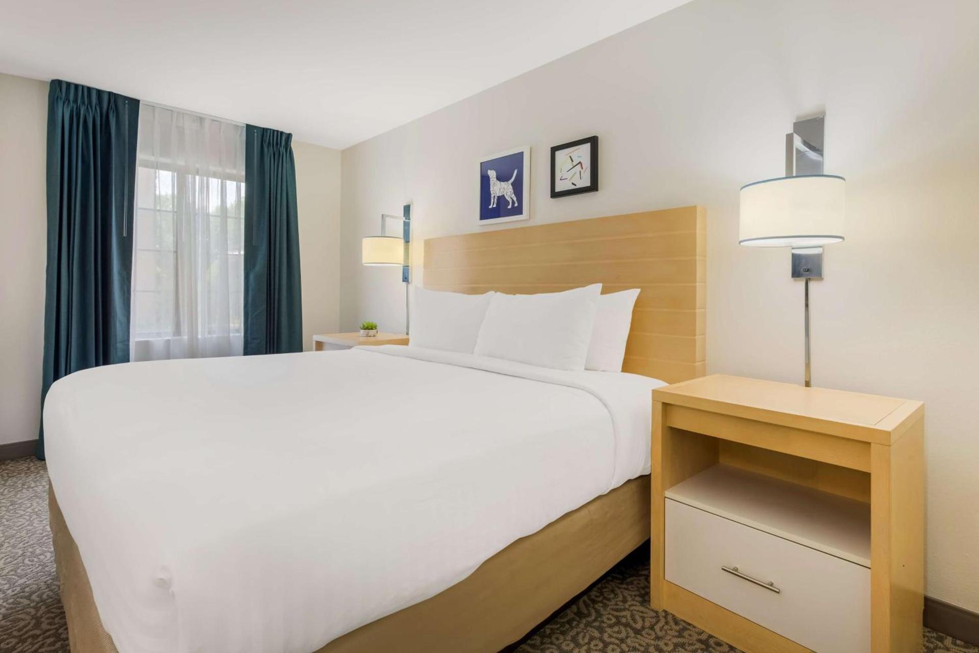 Sonesta ES Suites Charlotte Arrowood photo 33