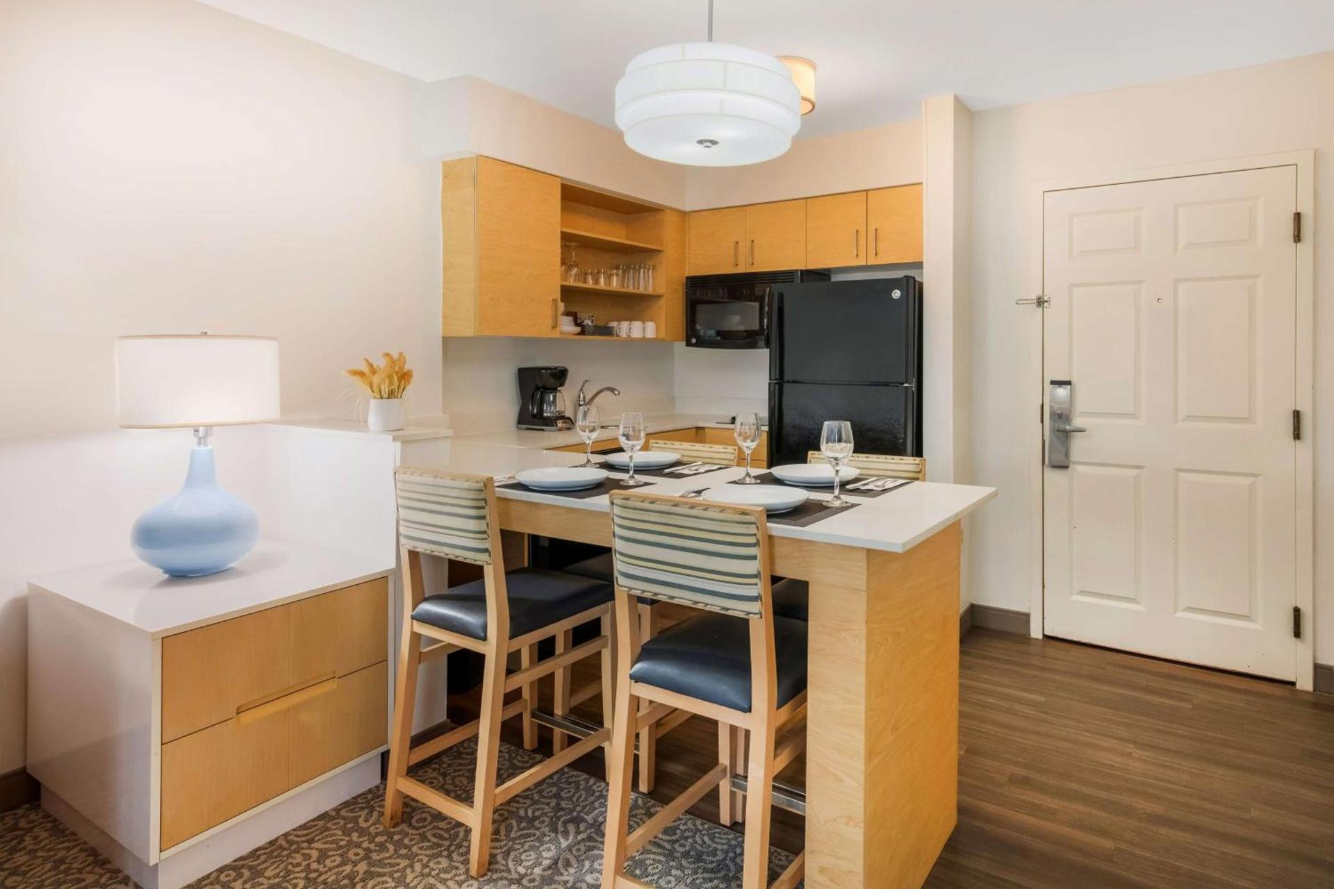 Sonesta ES Suites Charlotte Arrowood photo 35