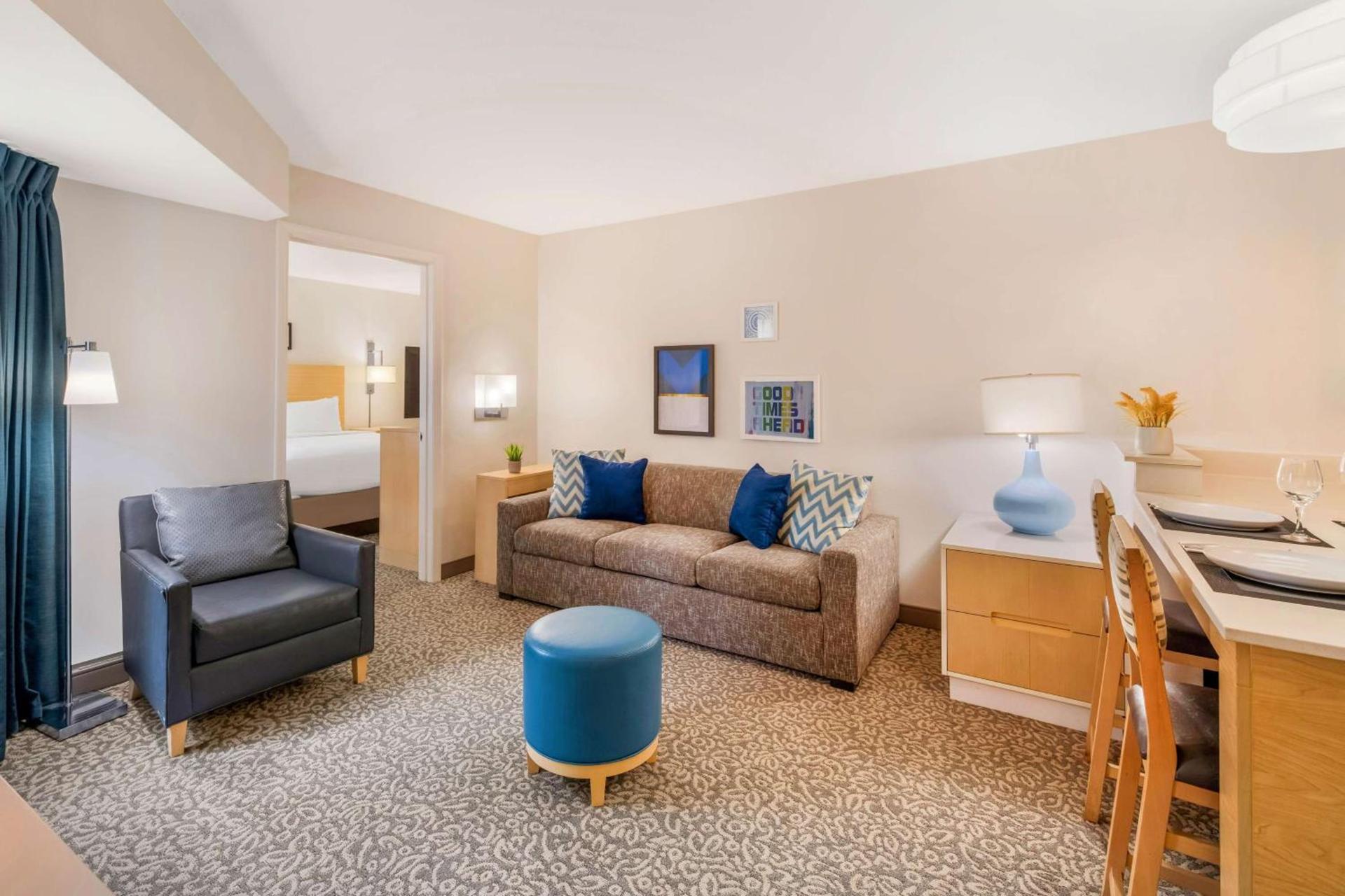 Sonesta ES Suites Charlotte Arrowood photo 36