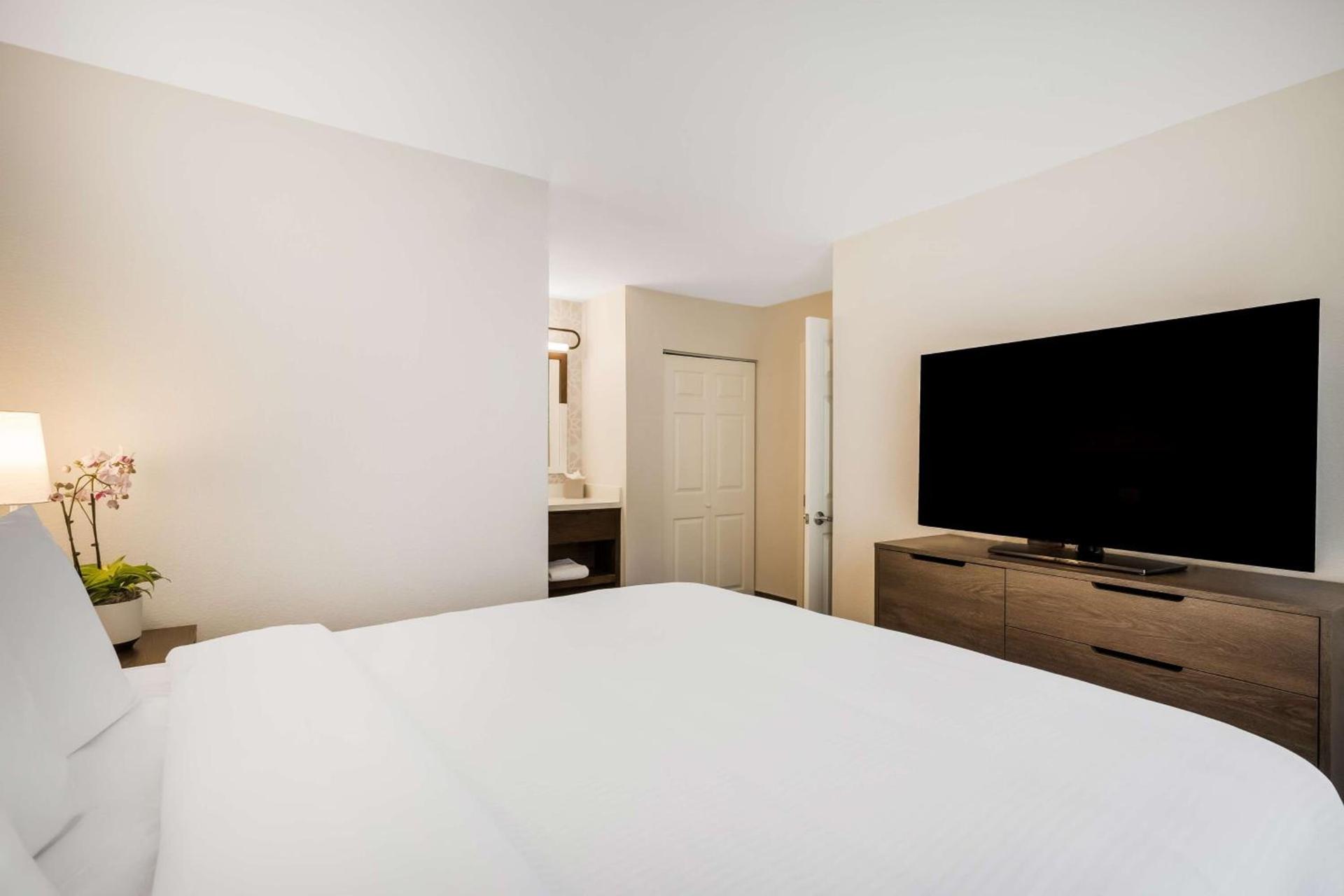 Sonesta ES Suites Denver South Park Meadows photo 21