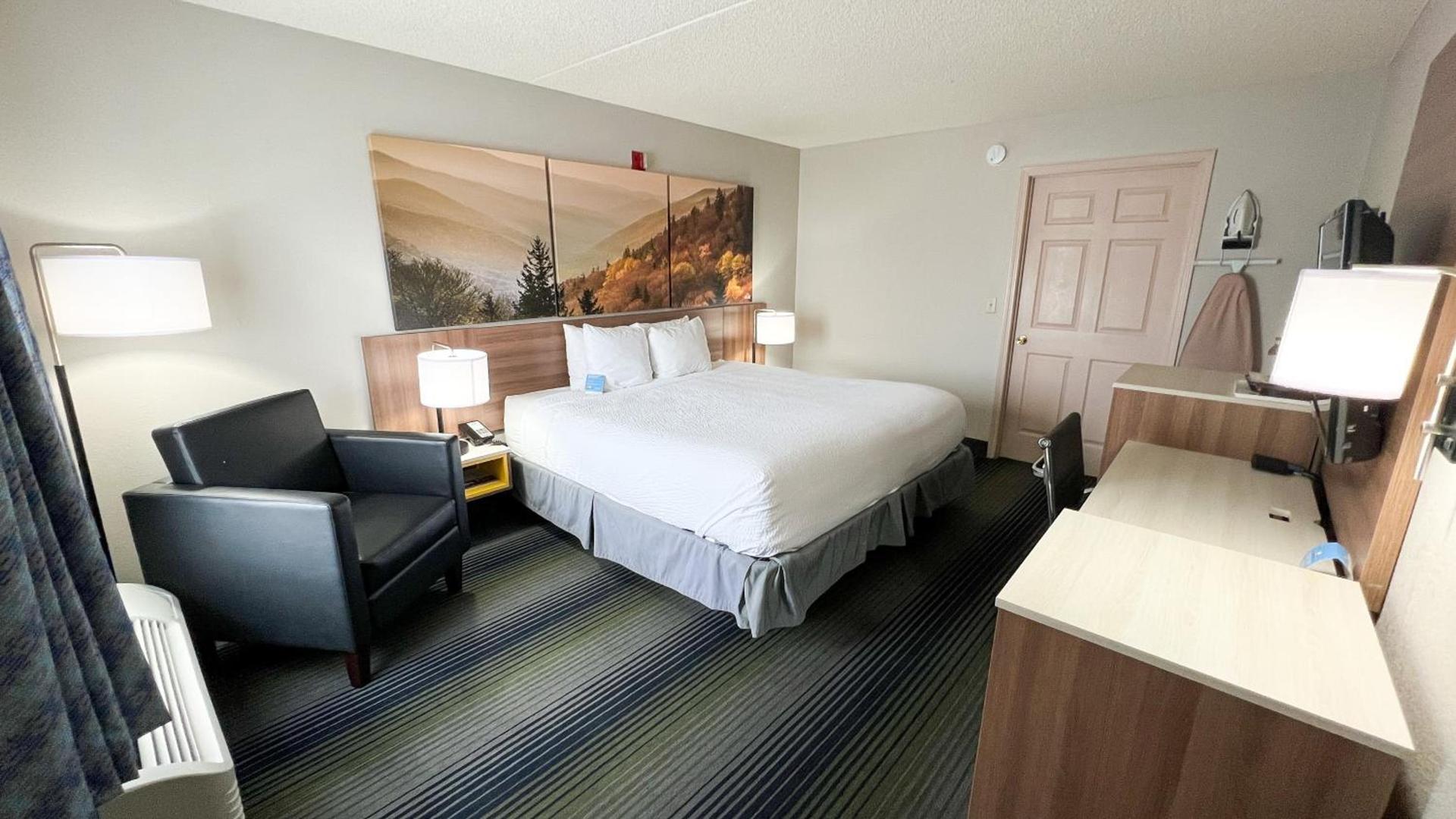 Days Inn by Wyndham Harrison photo 43