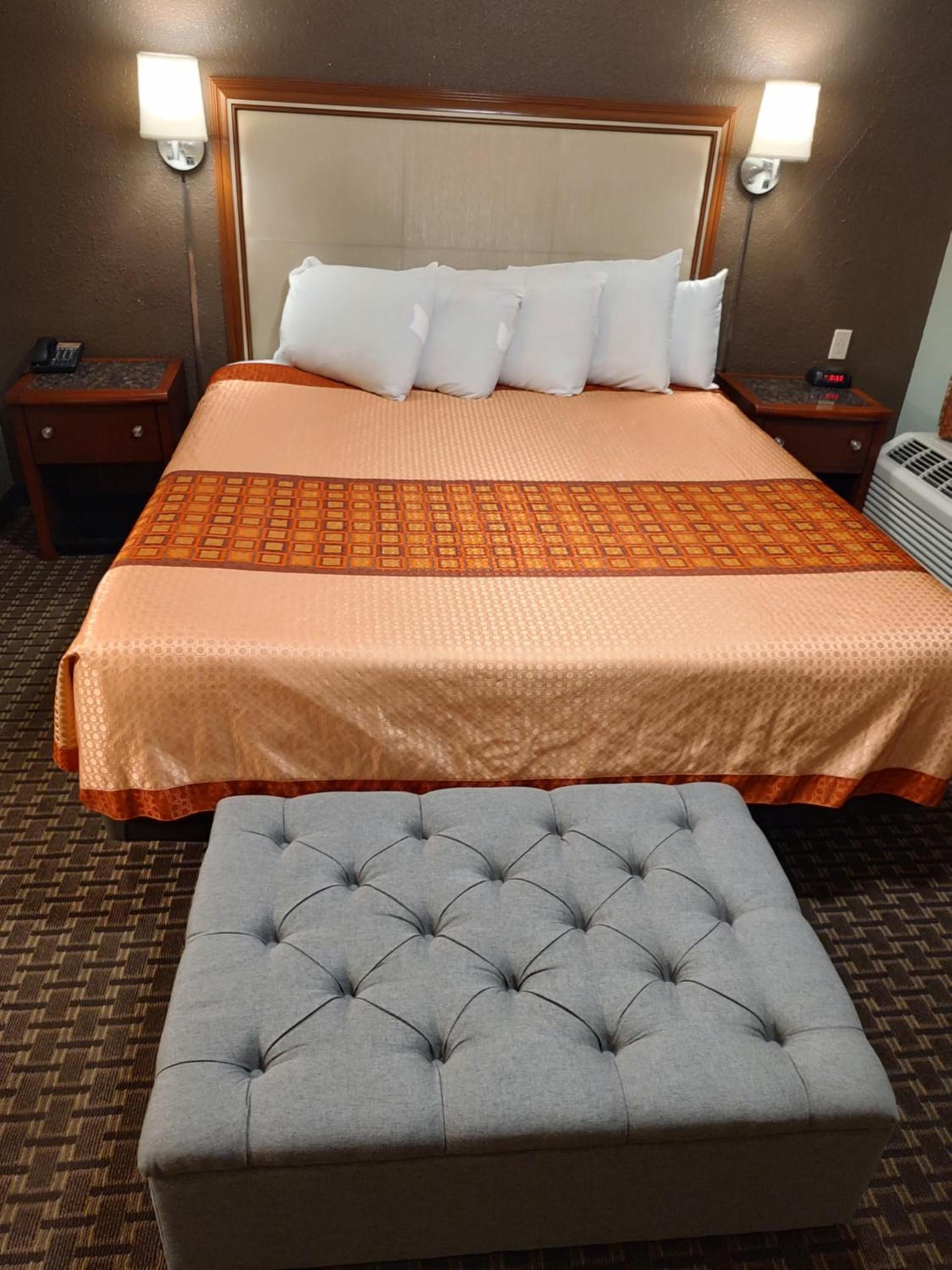 Economy Inn Richmond photo 34