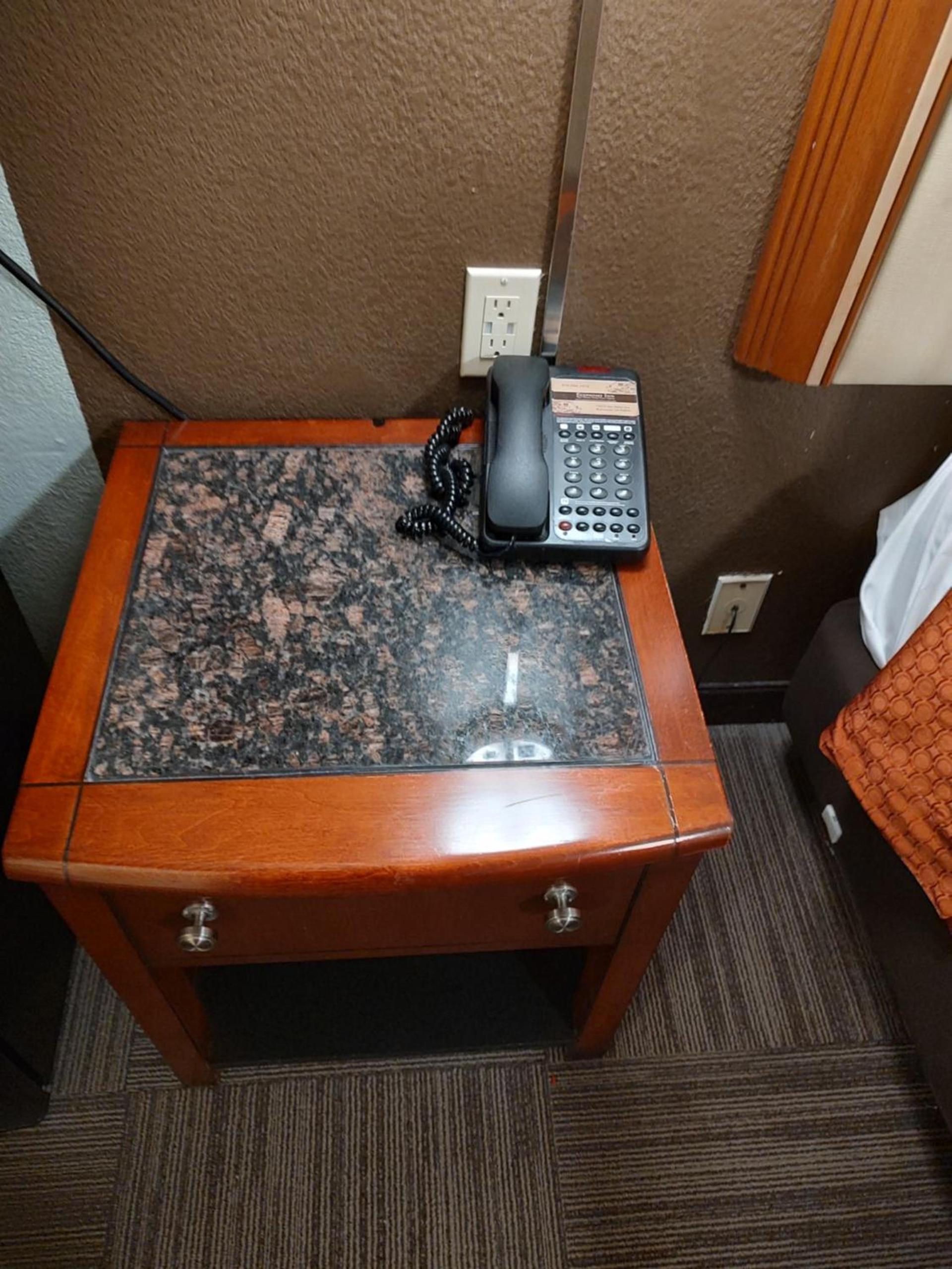 Economy Inn Richmond photo 46