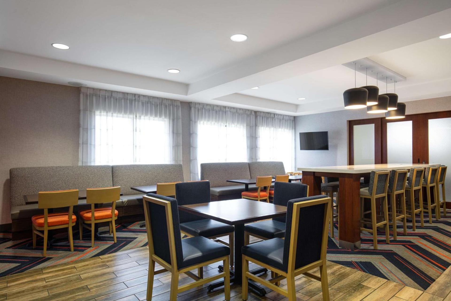 Hampton Inn Medford photo 23