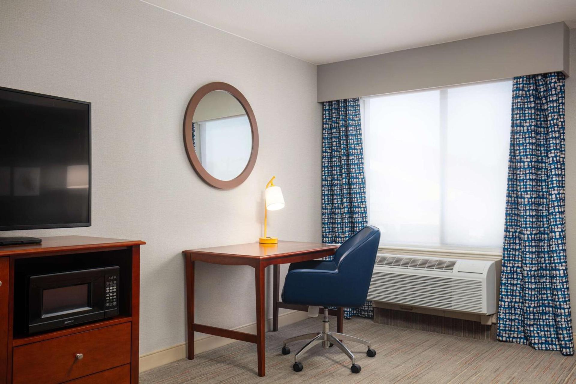 Hampton Inn Medford photo 8