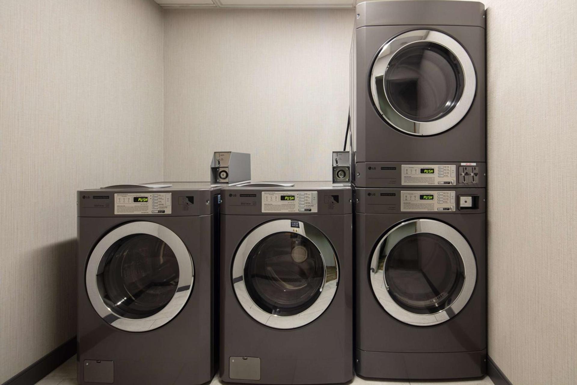 Hampton Inn Medford photo 19