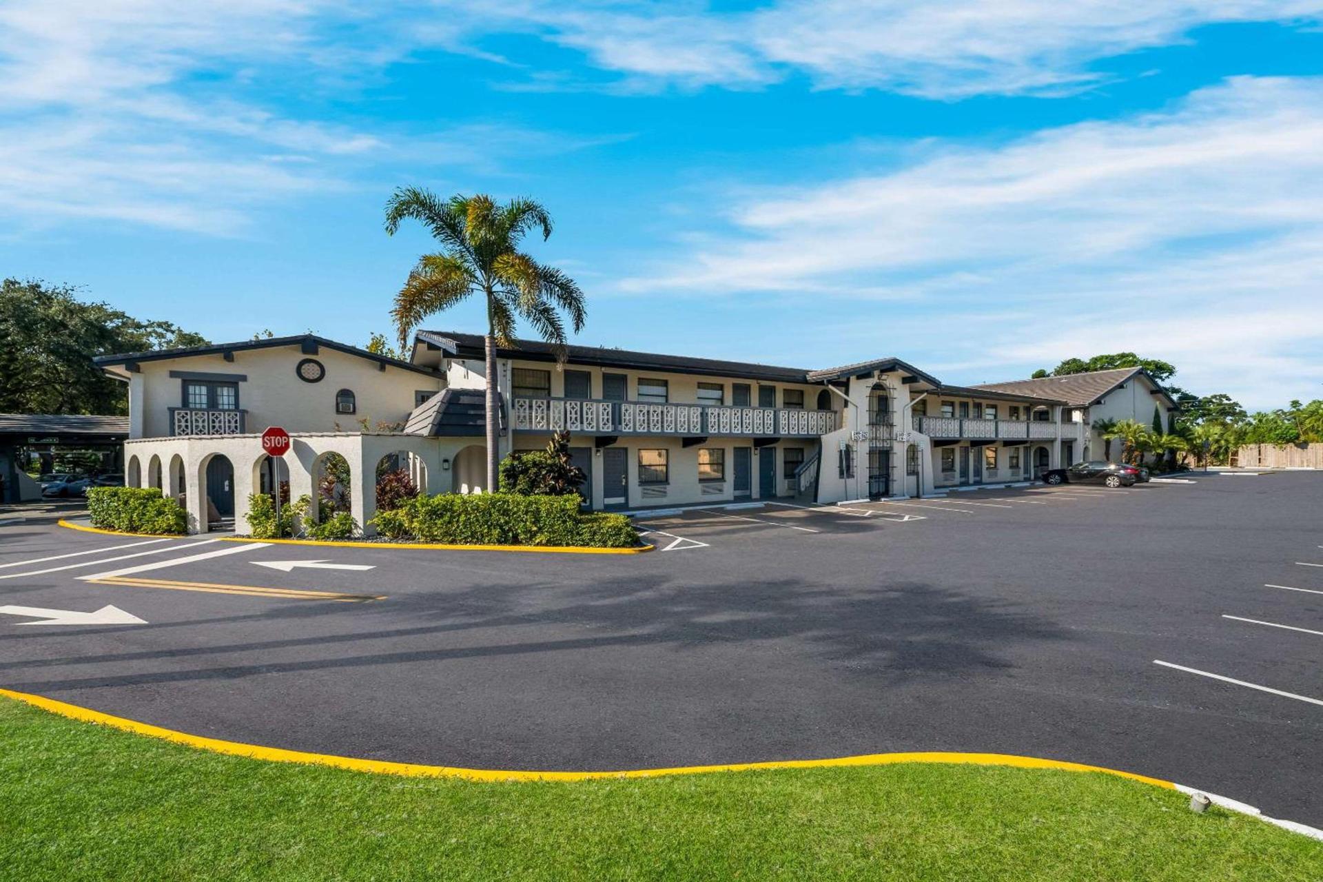 Quality Inn & Suites Altamonte Springs Orlando-North photo 1