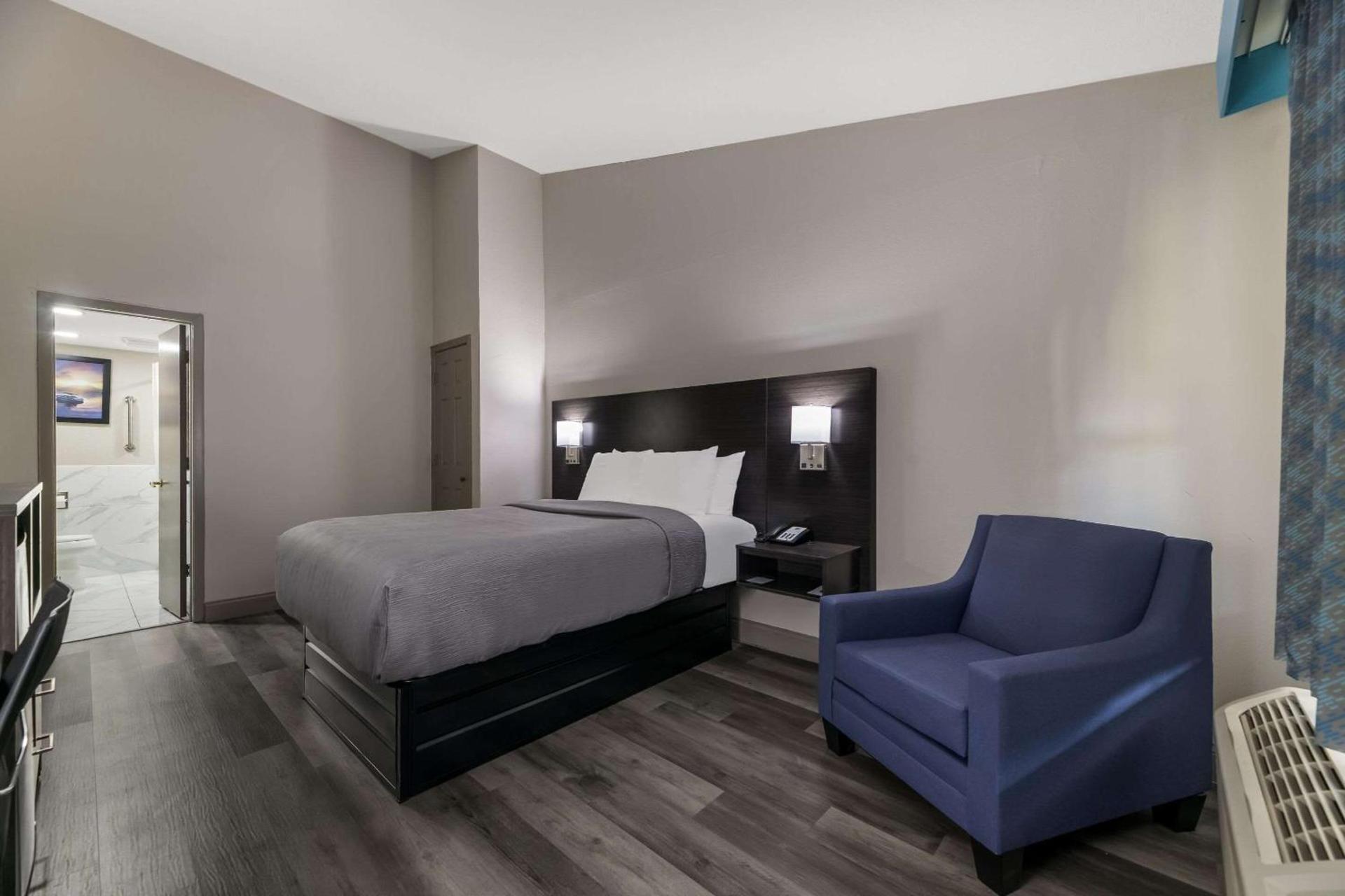 Quality Inn & Suites Altamonte Springs Orlando-North photo 14