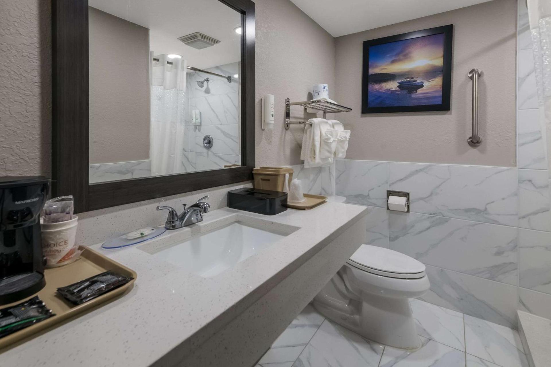 Quality Inn & Suites Altamonte Springs Orlando-North photo 16