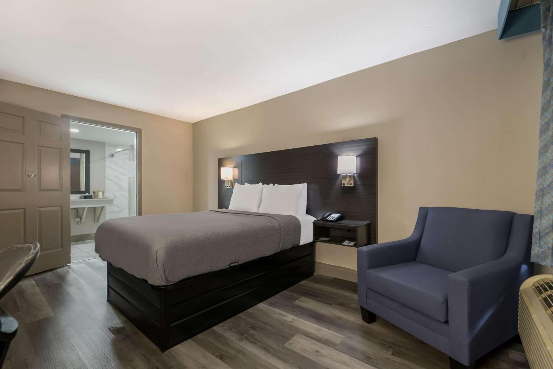 Quality Inn & Suites Altamonte Springs Orlando-North photo 23
