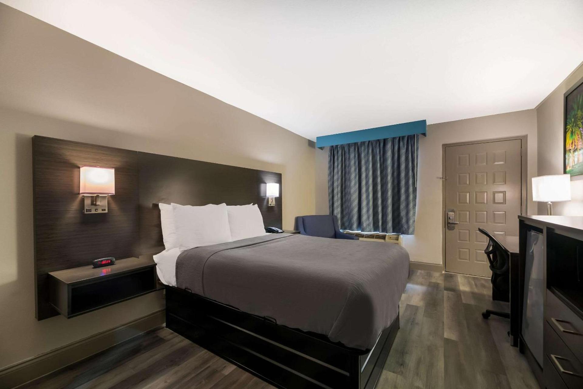 Quality Inn & Suites Altamonte Springs Orlando-North photo 25