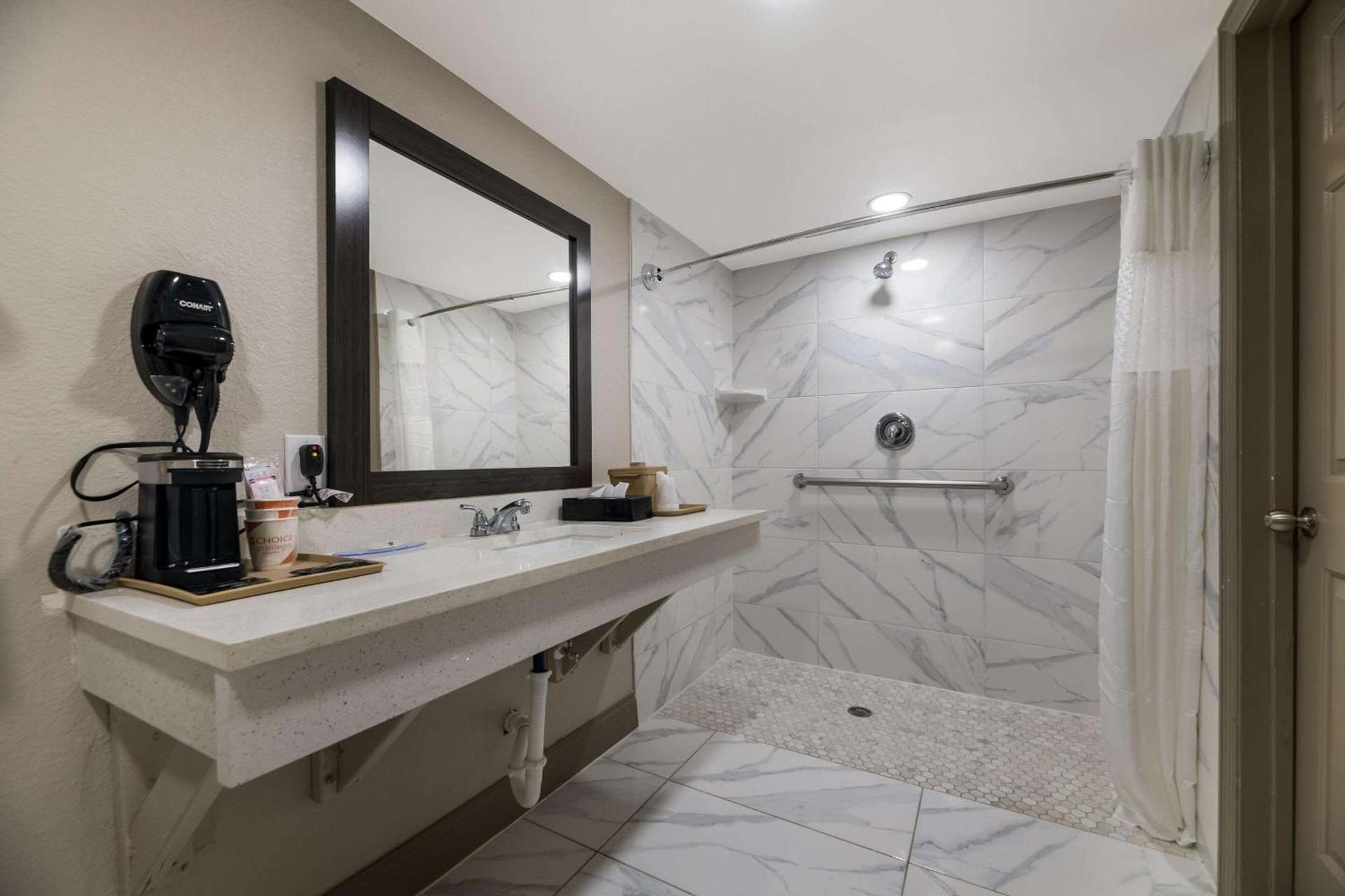 Quality Inn & Suites Altamonte Springs Orlando-North photo 26