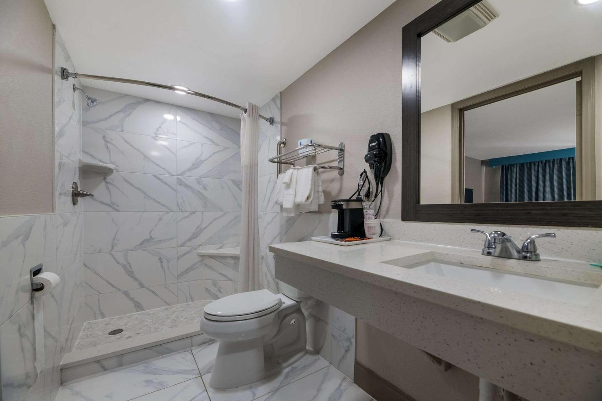 Quality Inn & Suites Altamonte Springs Orlando-North photo 27