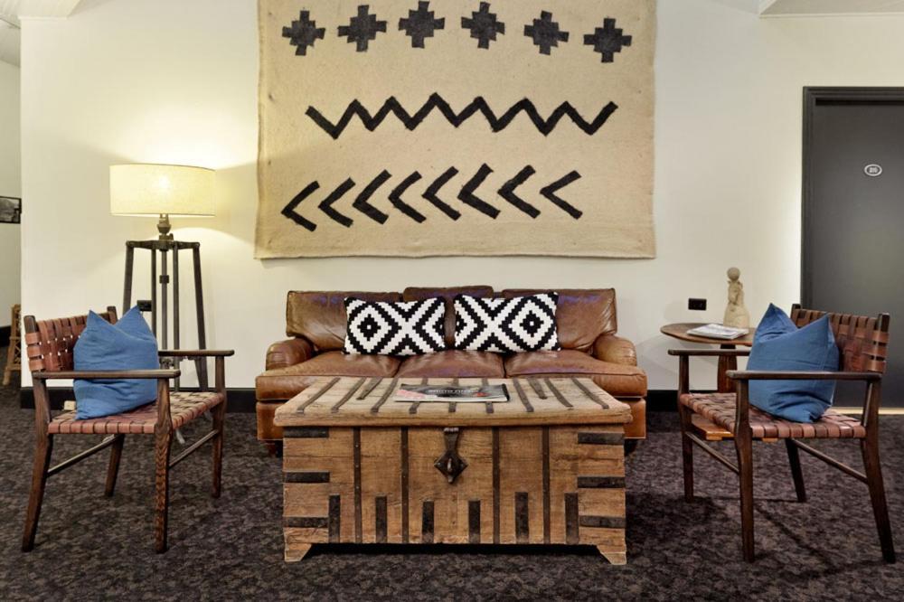 Independence Square 205, Stylish Hotel Room with AC, Great Location in Aspen photo 7