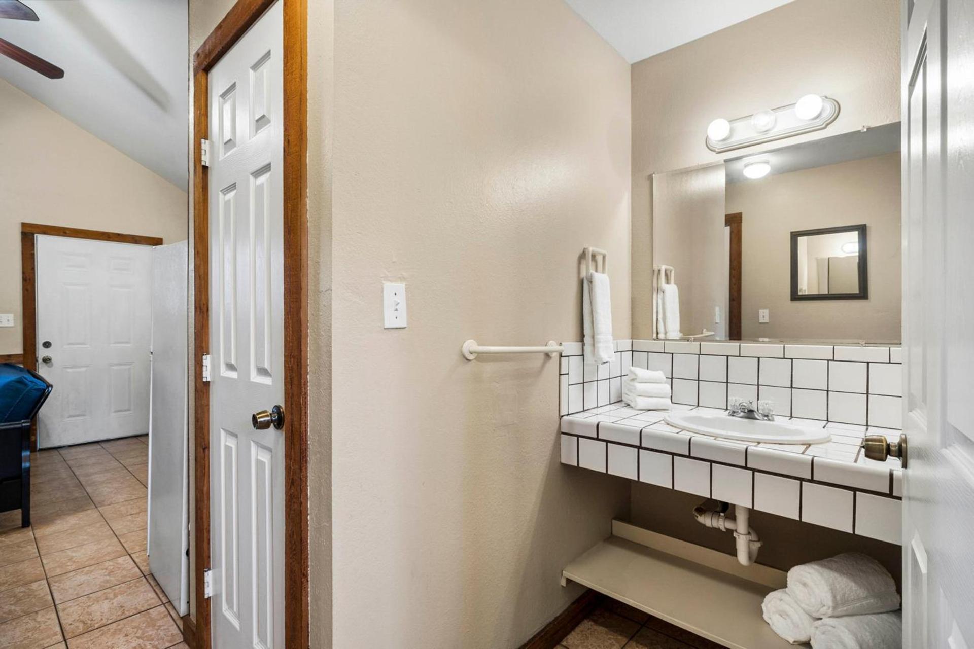 The Claire Hotel photo 13