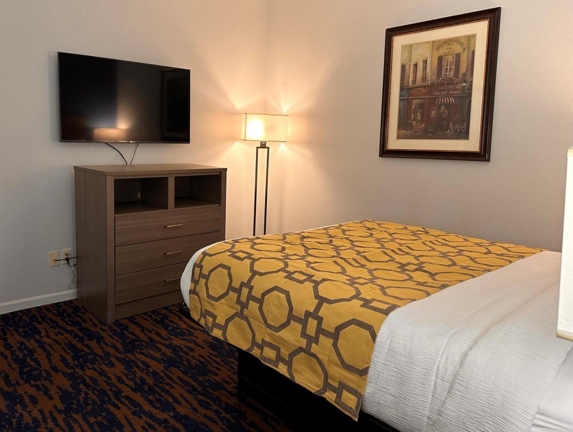 Baymont by Wyndham Indianapolis Northwest photo 40
