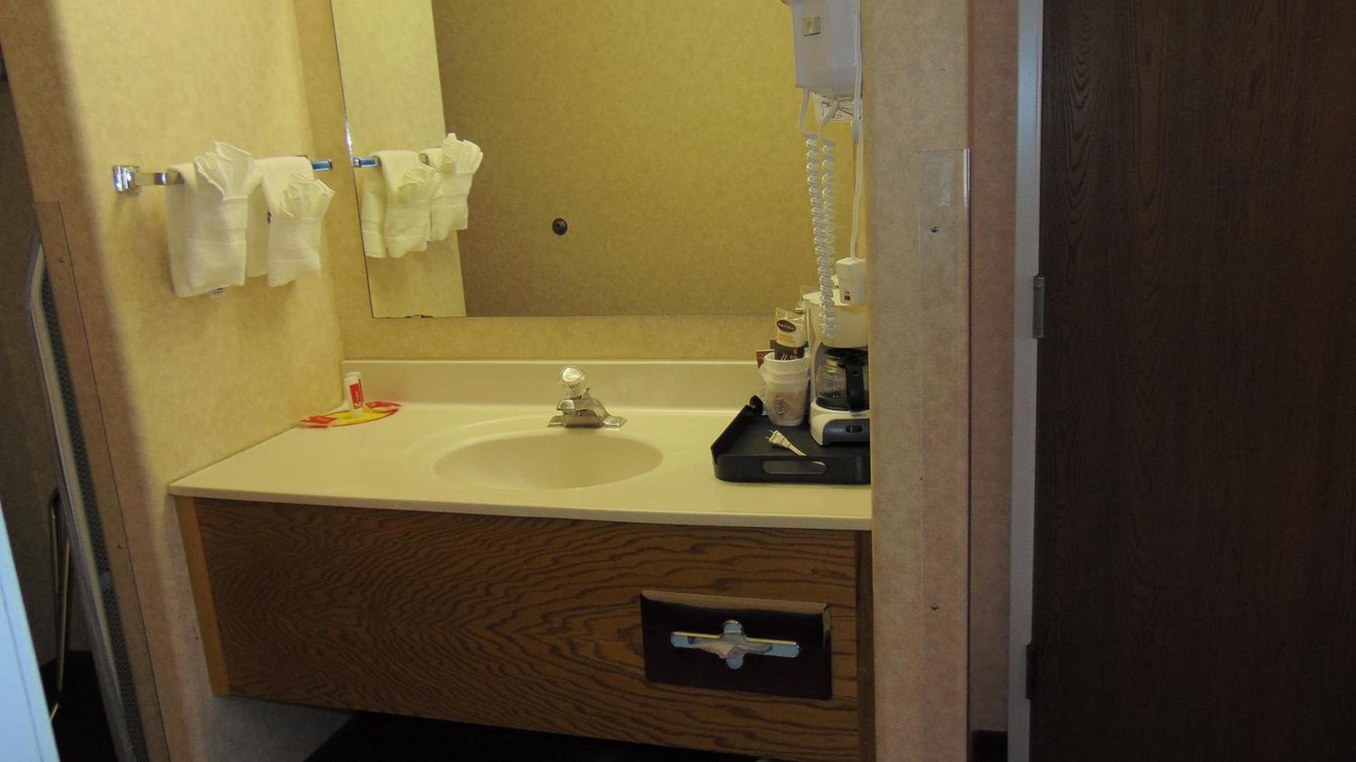 Best Western Montrose Inn photo 49