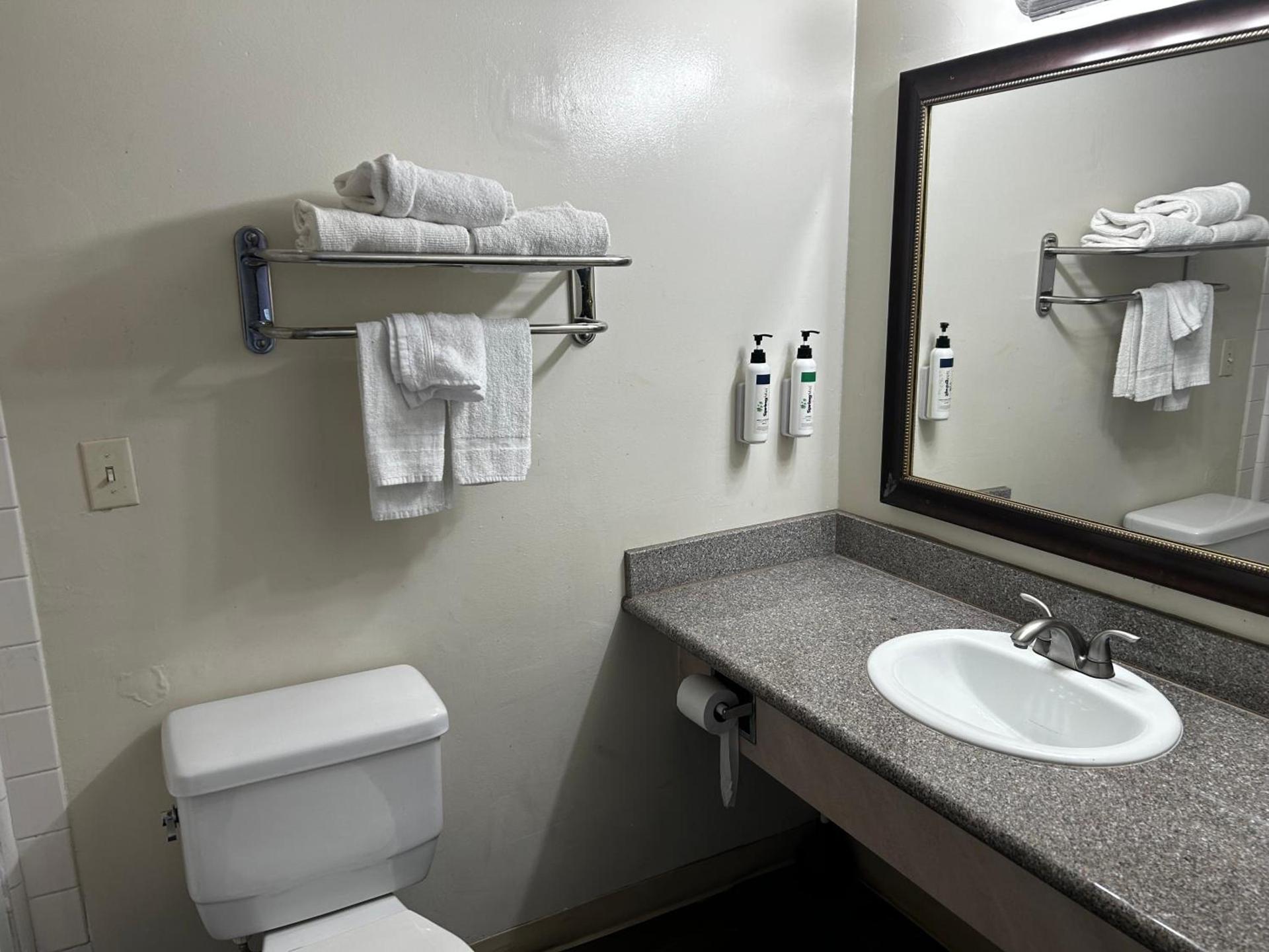 Valley Inn photo 81