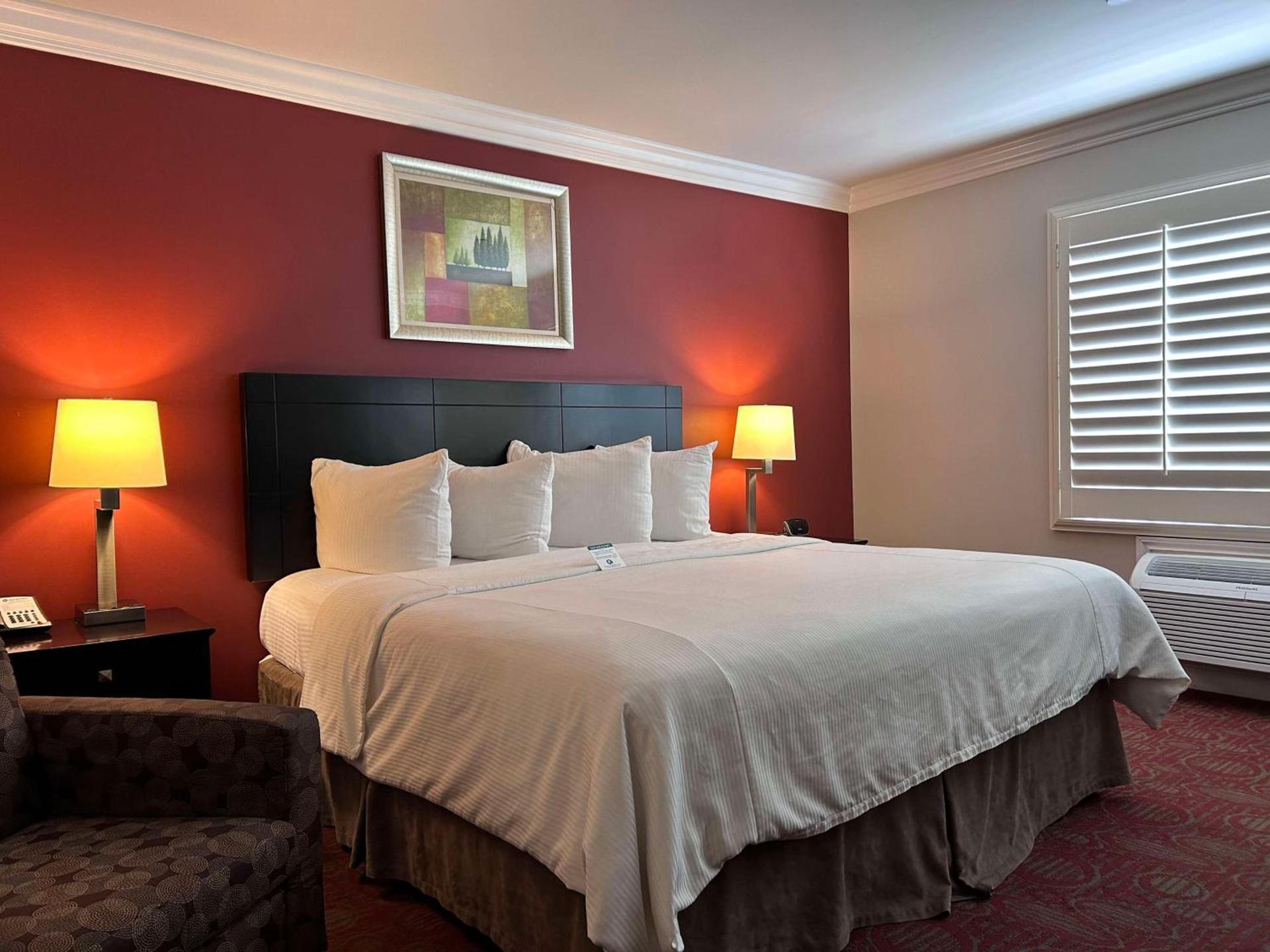 Best Western Burbank Airport Inn photo 18