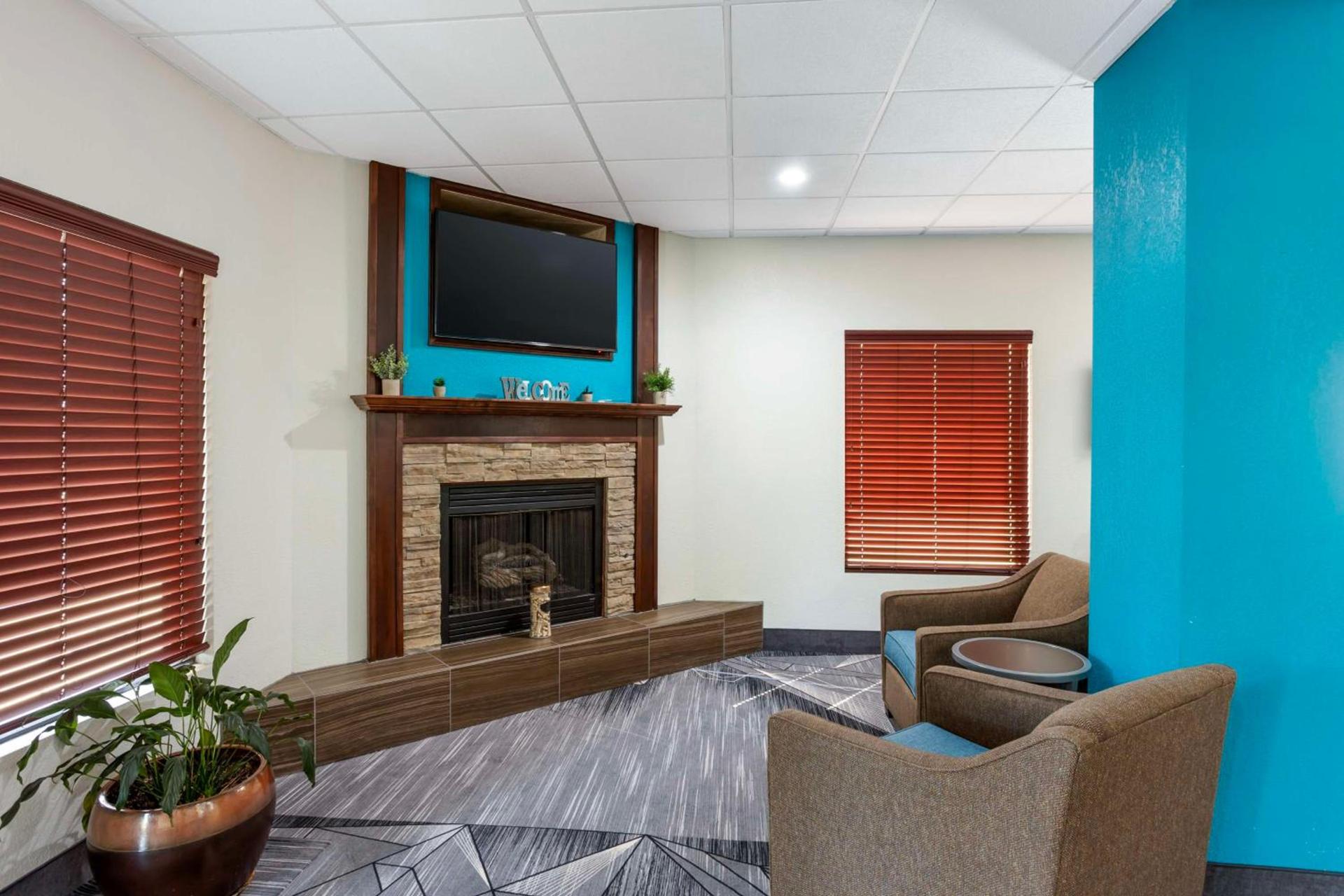 Best Western Plus Springfield Airport Inn photo 2